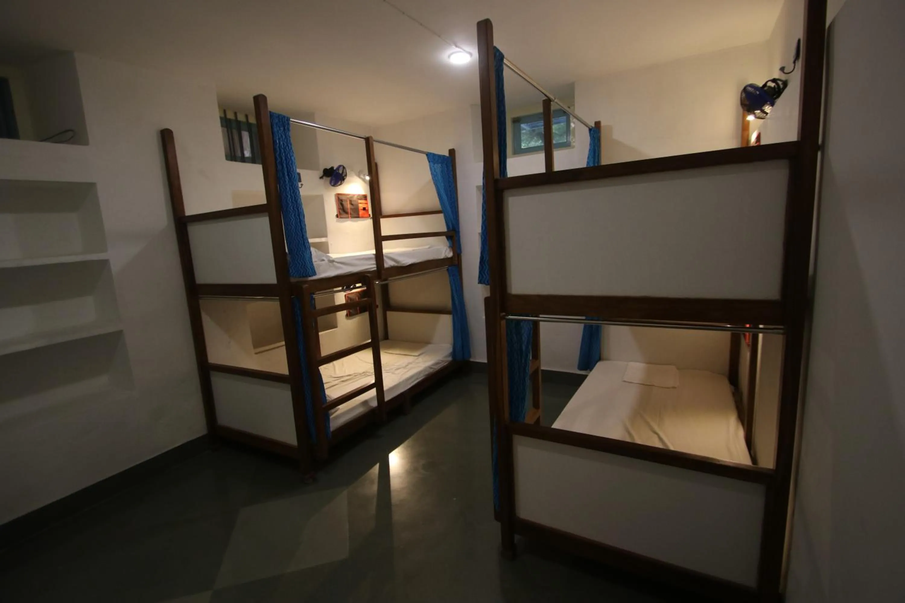 Photo of the whole room, Bed in Jaipur Jantar Hostel