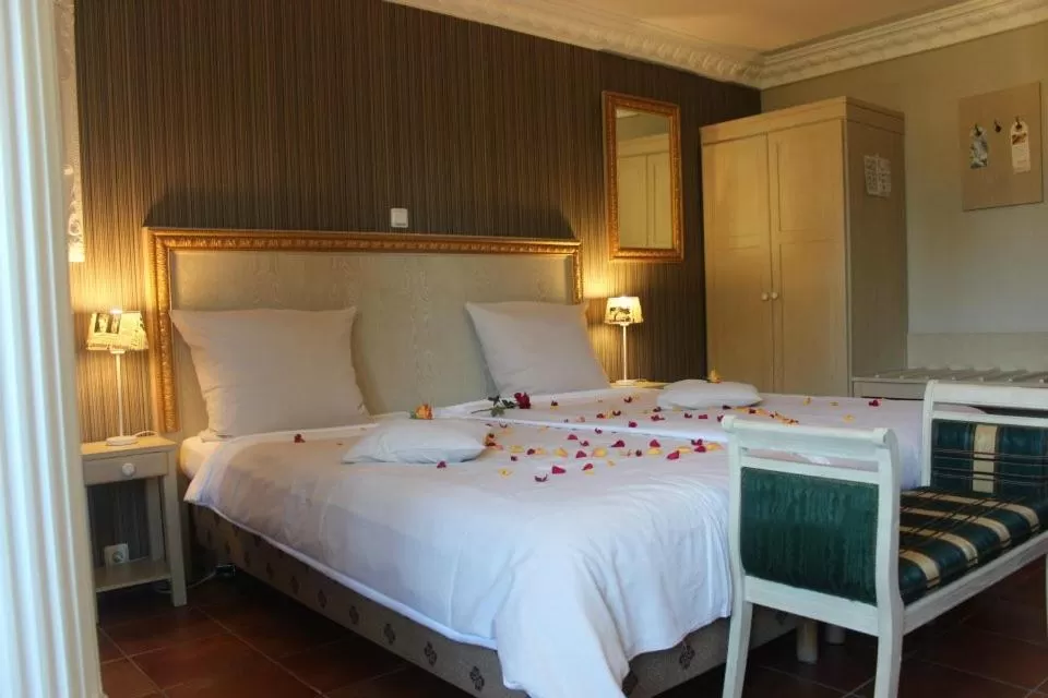 Photo of the whole room, Bed in Hotel Borchers