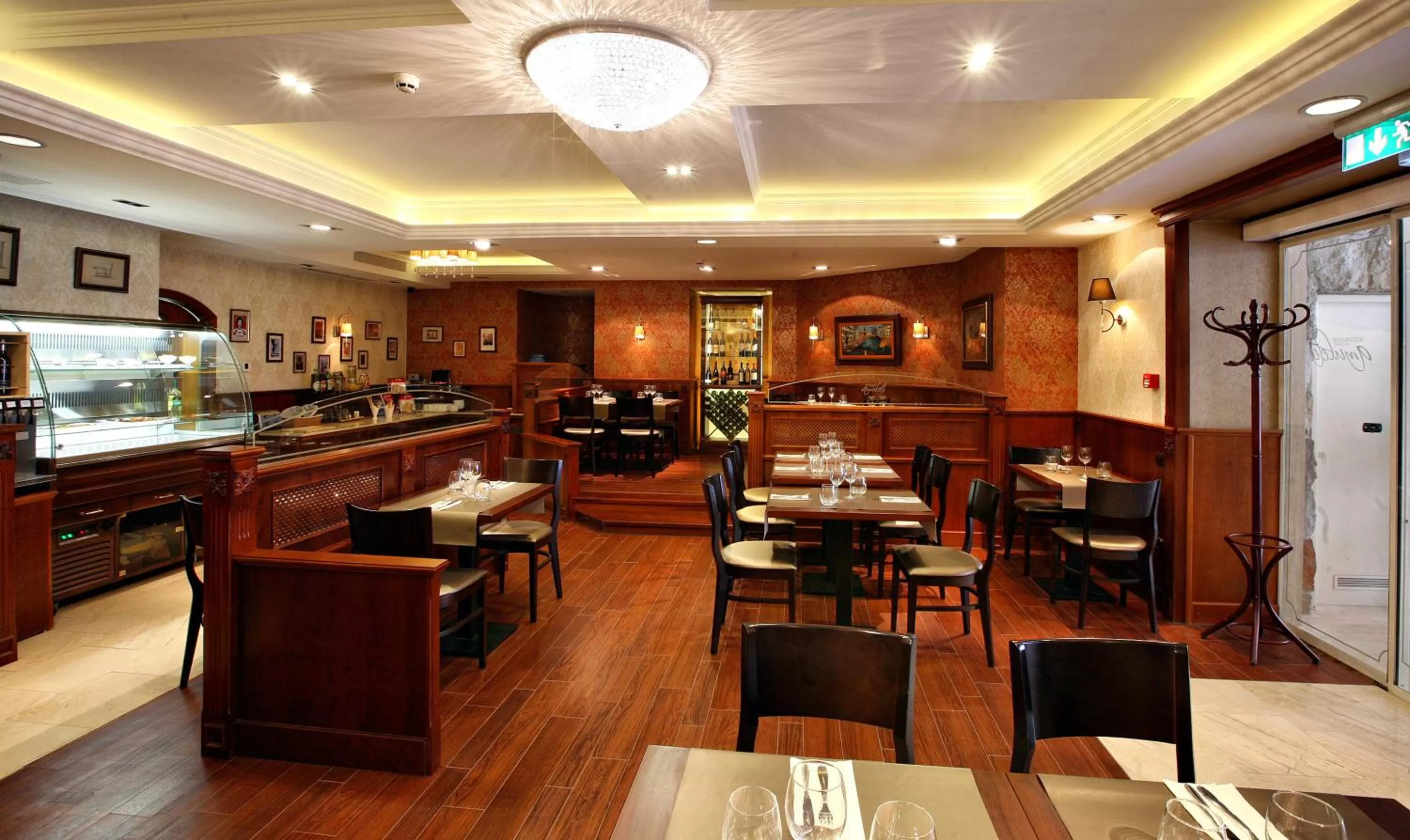 Restaurant/places to eat in Gold Hotel Budapest