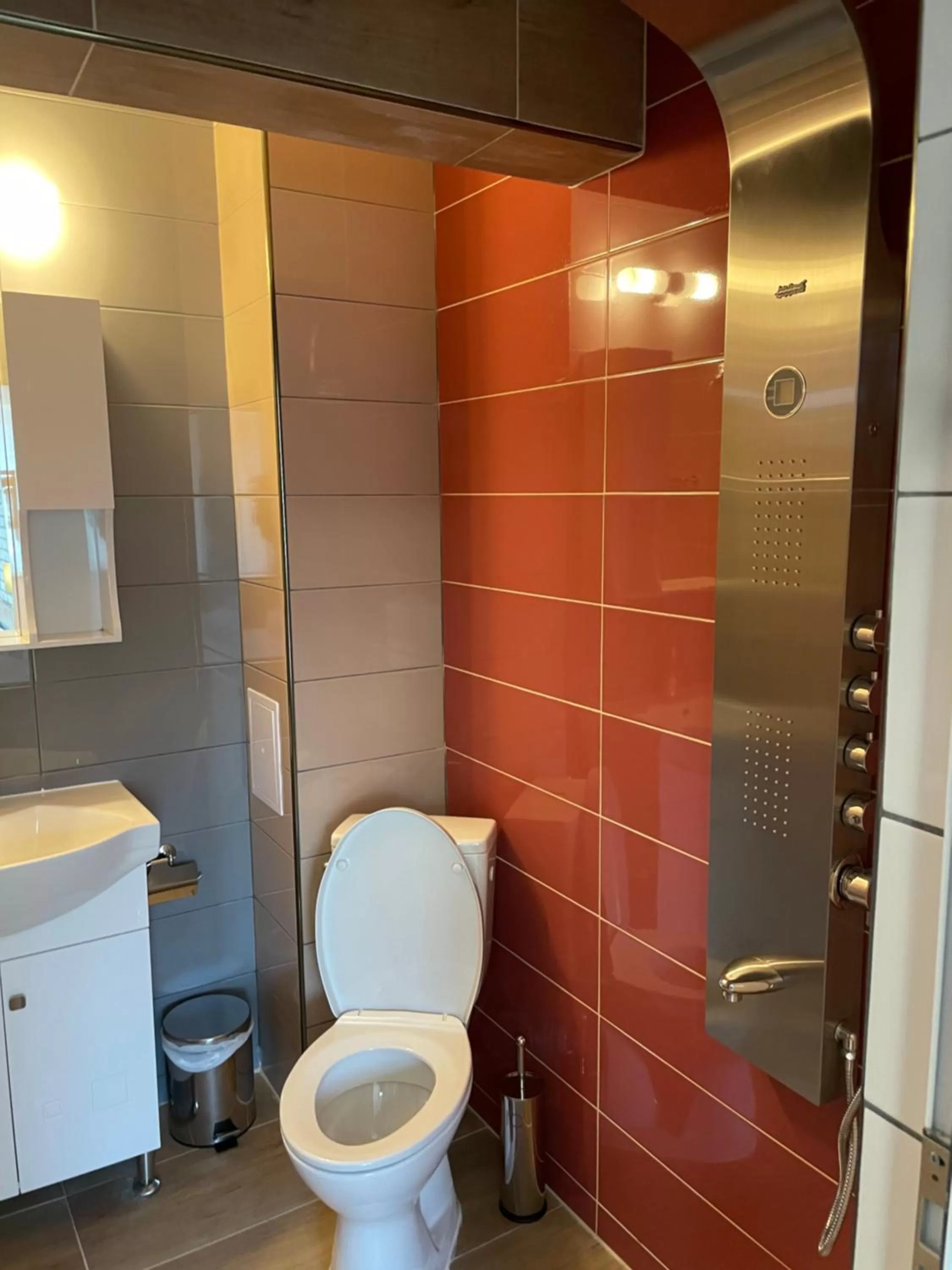 Bathroom in Family Hotel Malibu