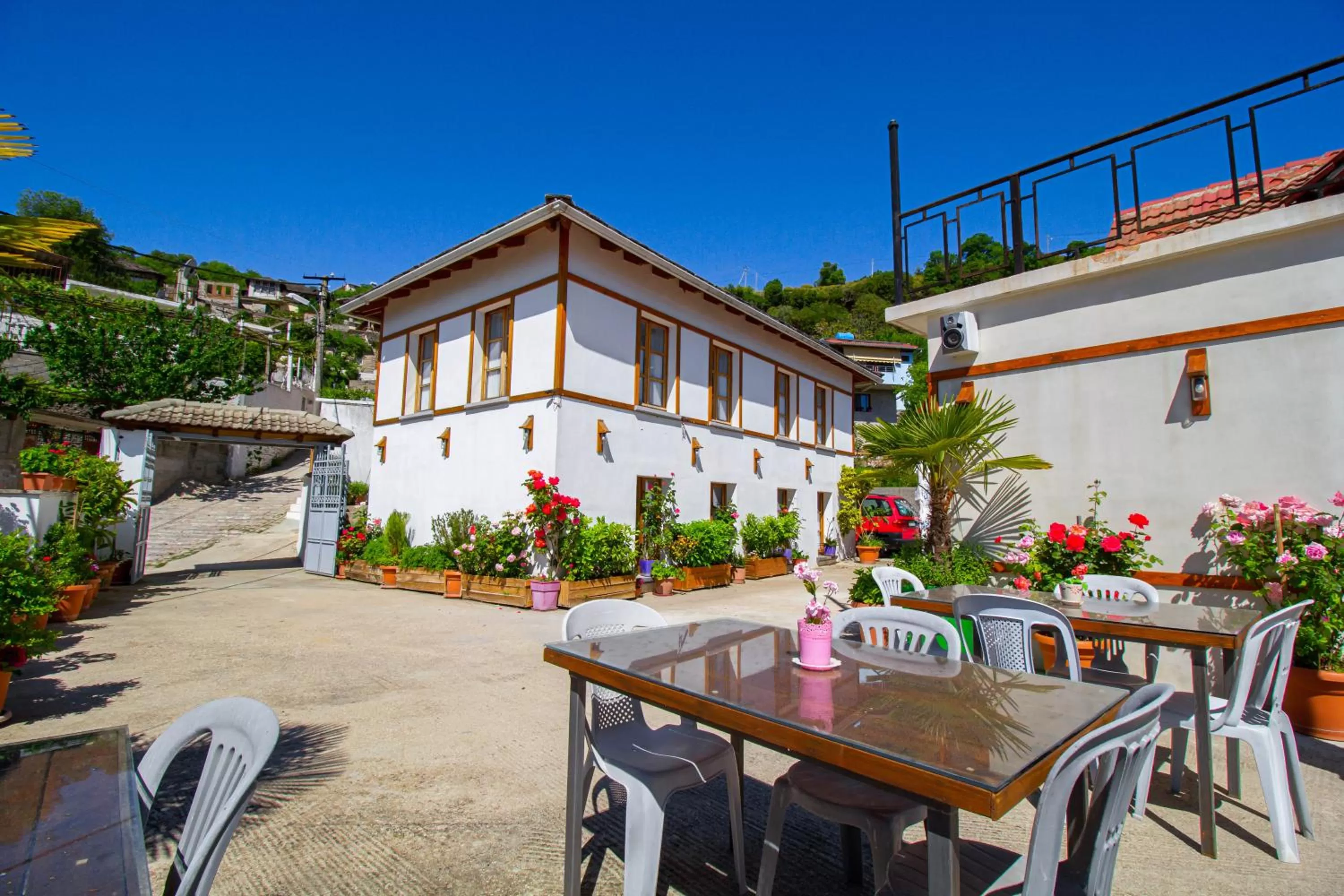 Property Building in Hotel Bebej Tradicional