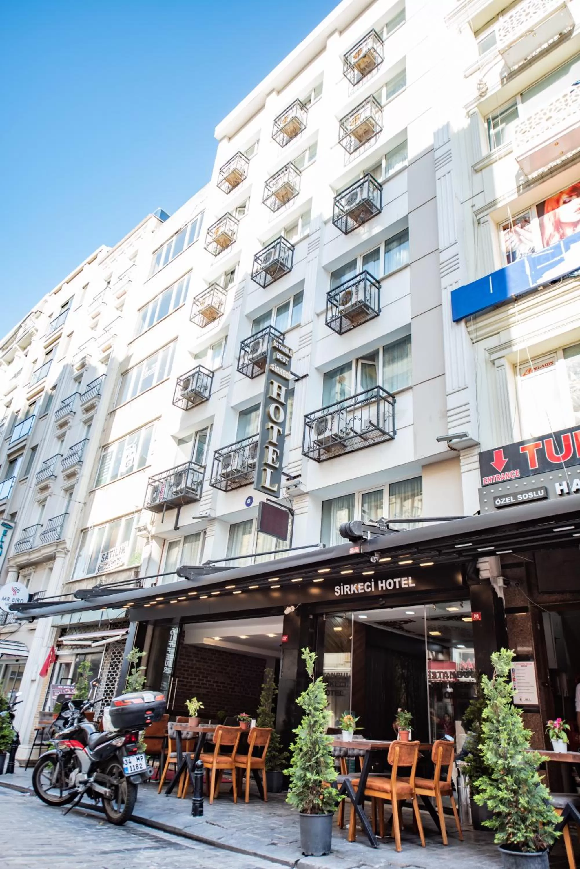 Property building in Istanbul Sirkeci Hotel