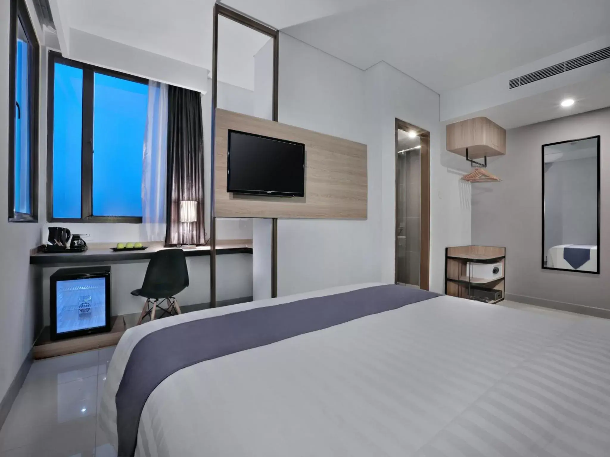 Deluxe Double Room in Hotel Neo Gajah Mada Pontianak by ASTON Deluxe Double Room in Hotel Neo Gajah Mada Pontianak by ASTON