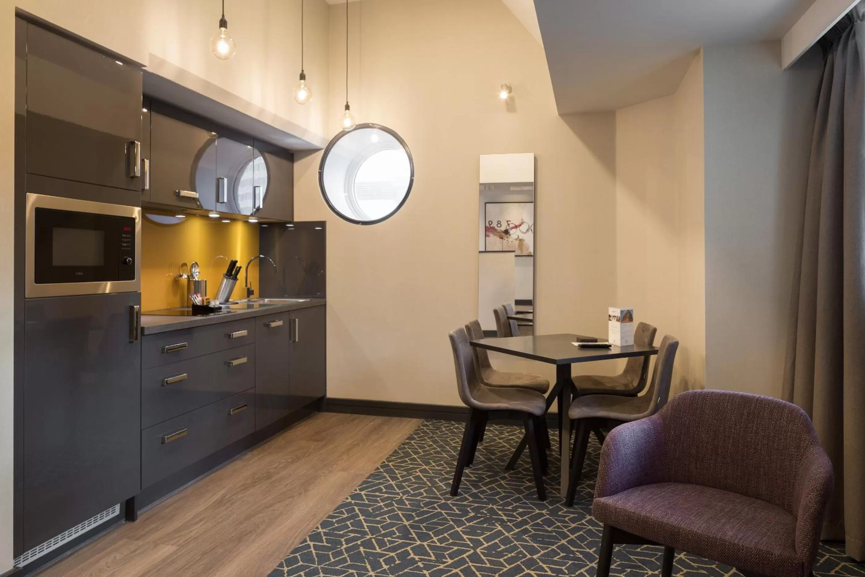 Kitchen or kitchenette in Roomzzz Manchester Victoria