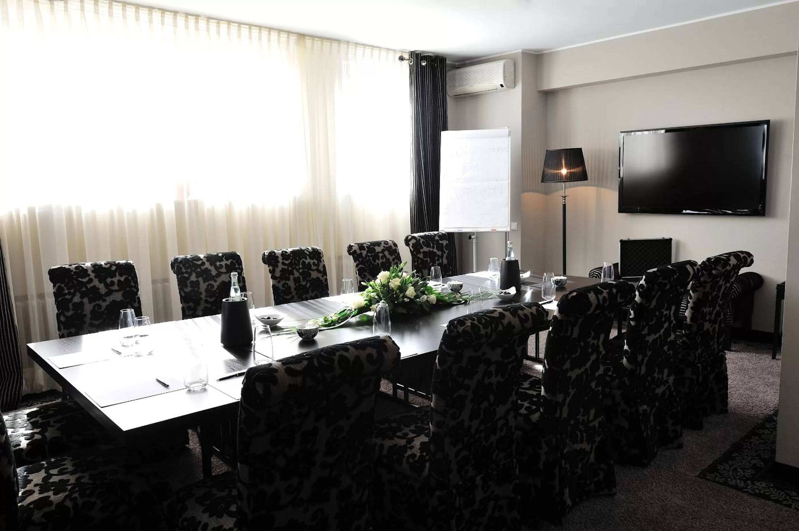 Business facilities in Stage47