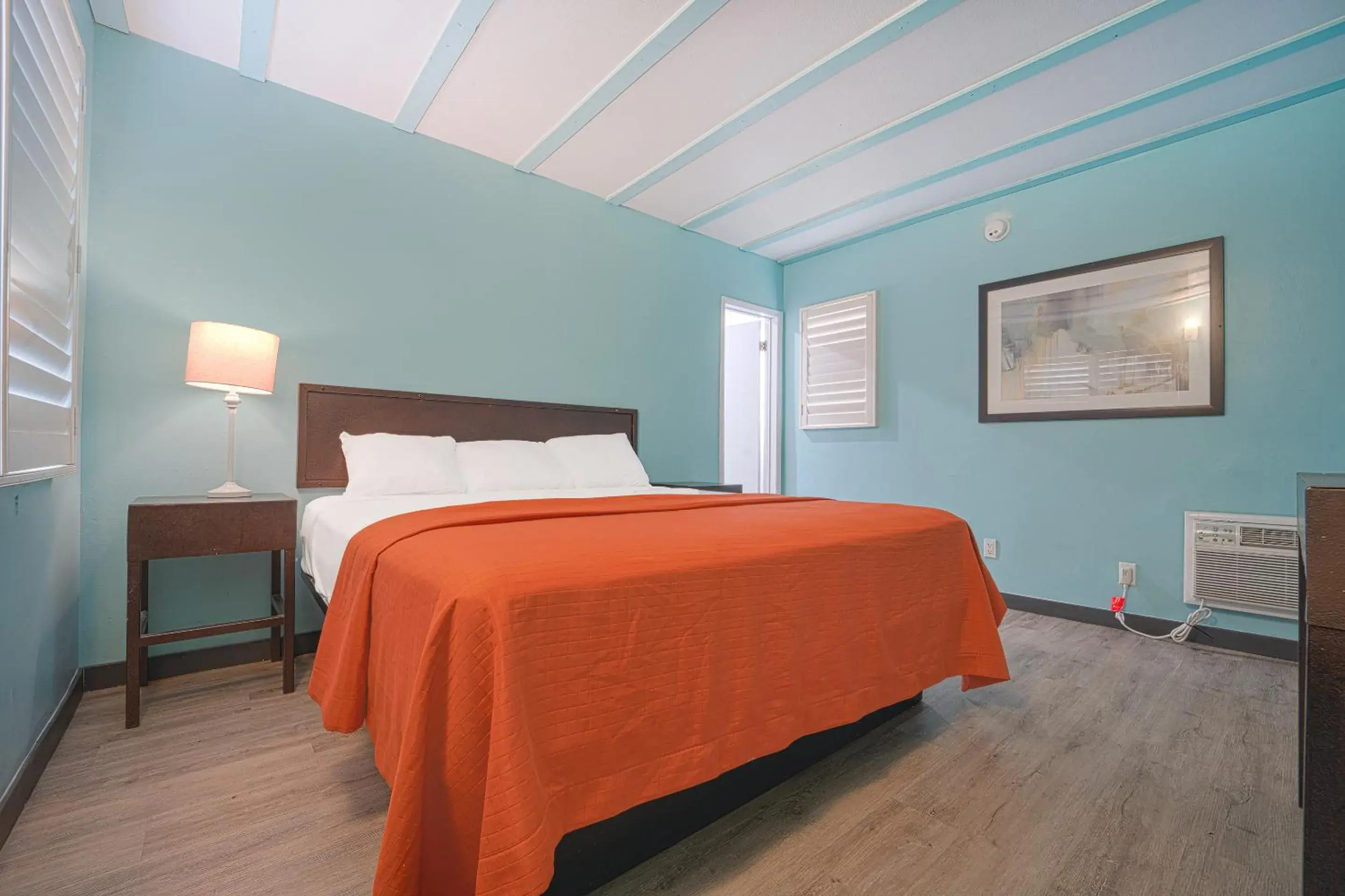 2 Room Suite in NOHO Hotel Hollywood LA 2 Room Suite in NOHO Hotel Hollywood LA