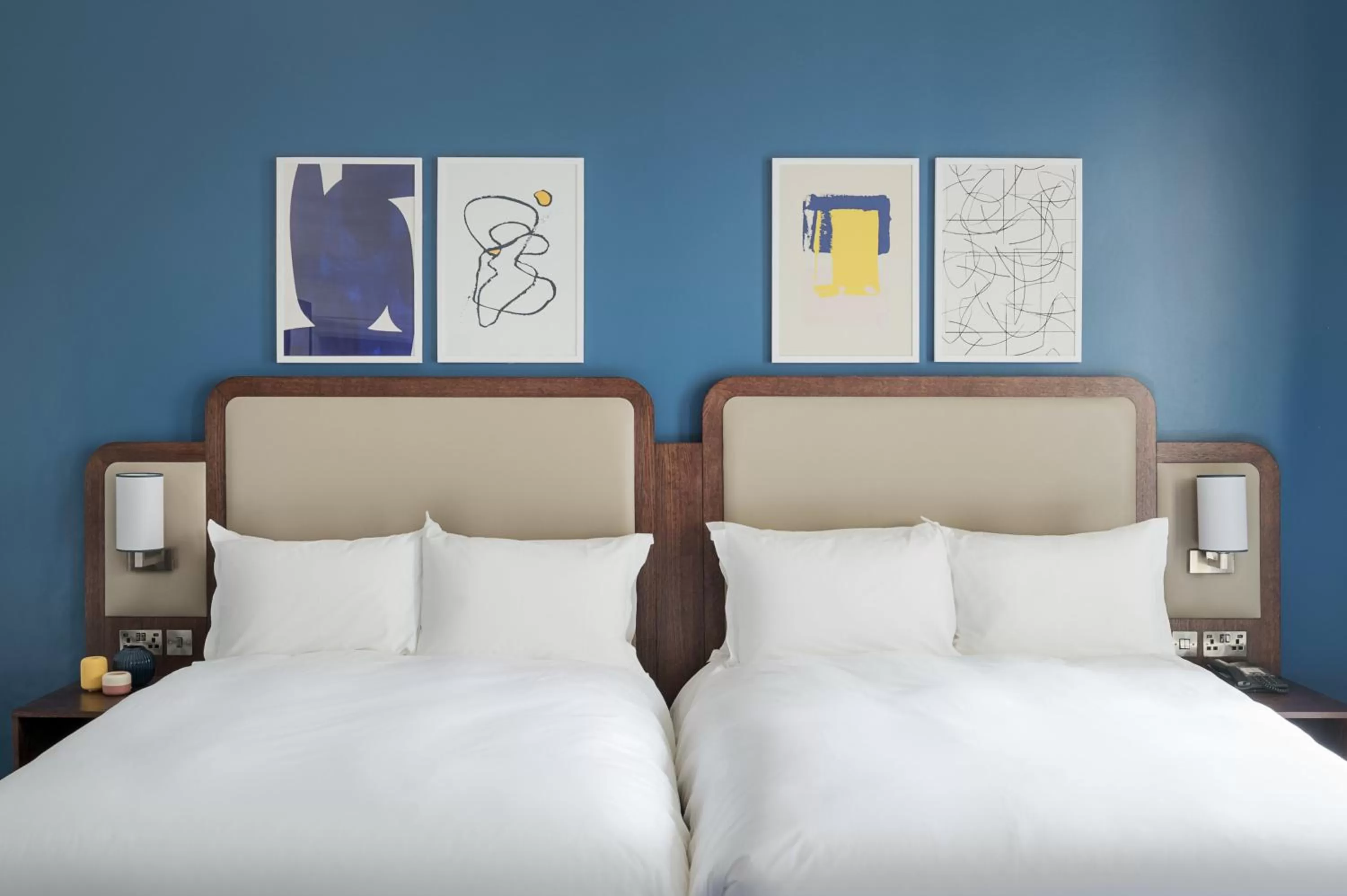 Photo of the whole room, Bed in voco Grand Central Glasgow by IHG