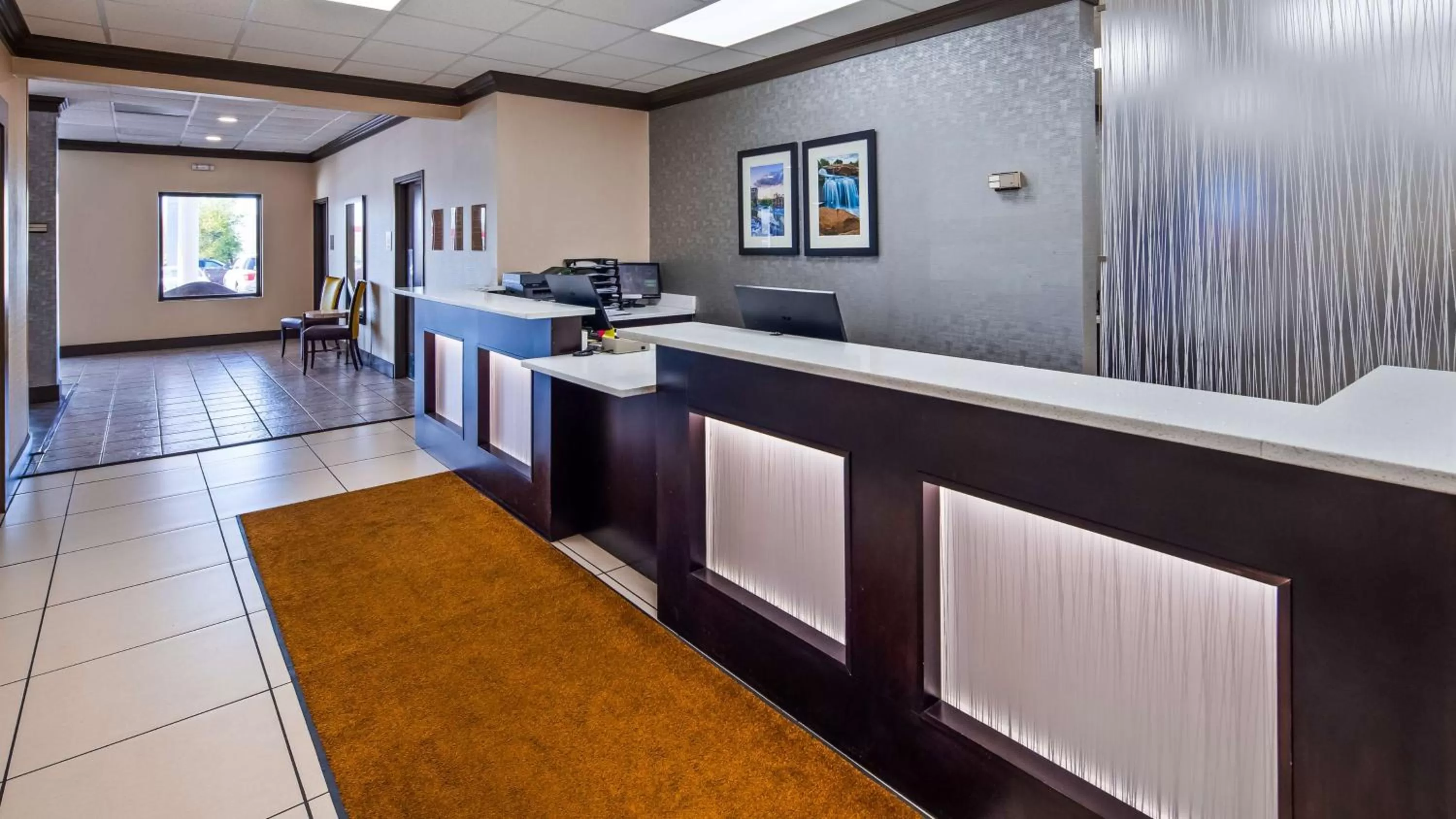 Lobby or reception in Best Western Greenville Airport
