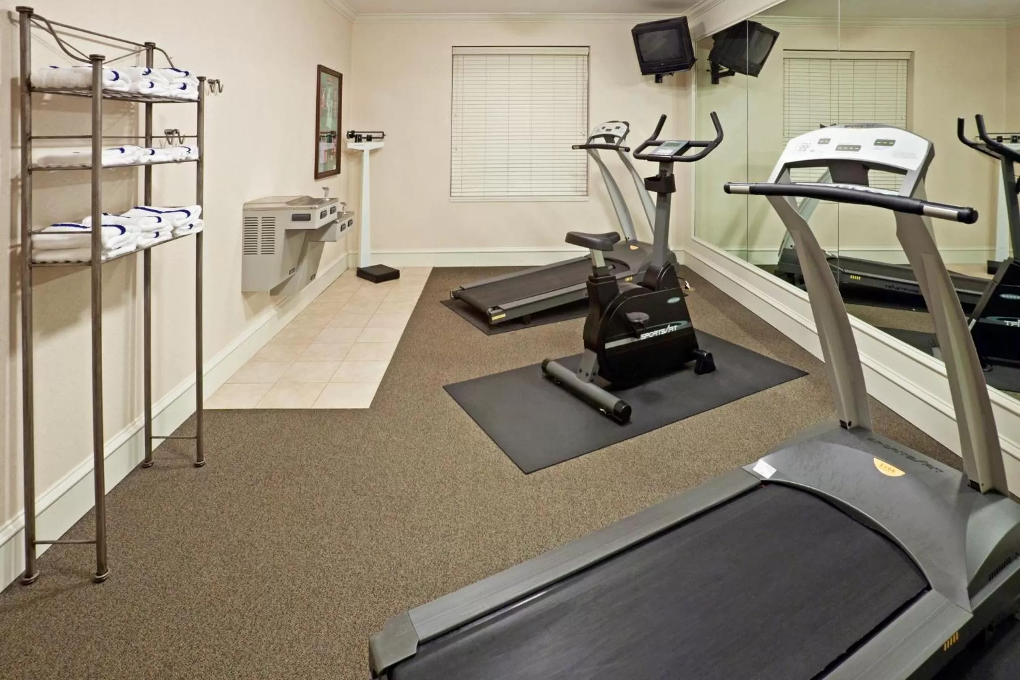 Spa and wellness centre/facilities in Holiday Inn Express & Suites Waxahachie by IHG