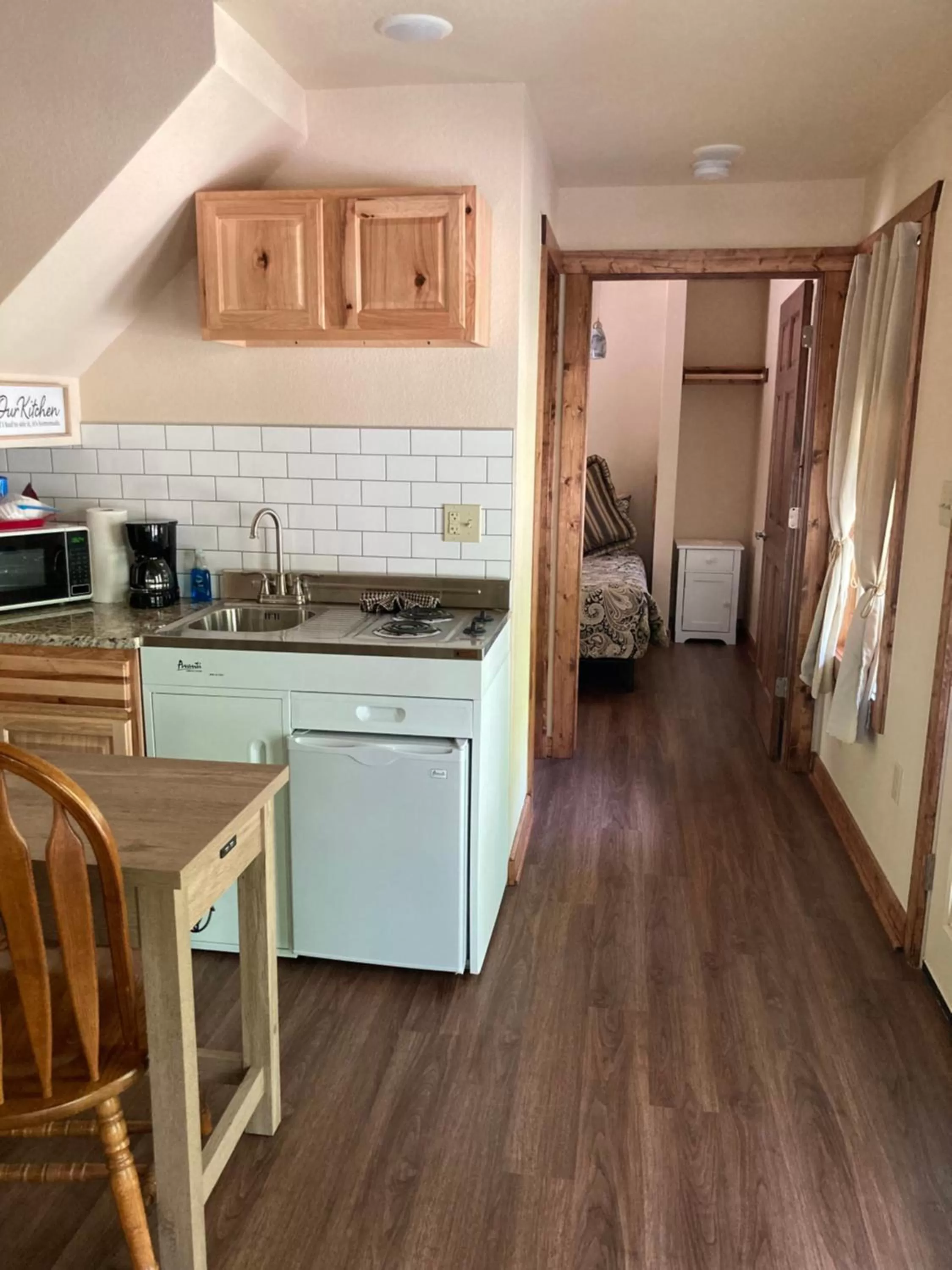 Coffee/tea facilities in All Seasons Treehouse Village