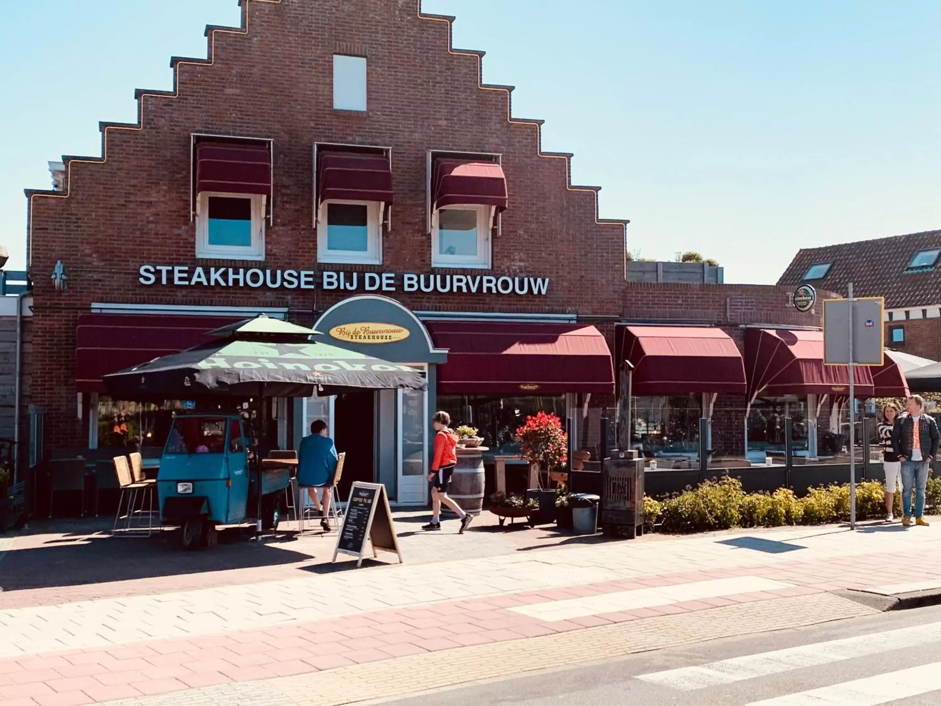 Slapen bij de Buurvrouw Slapen bij de Buurvrouw