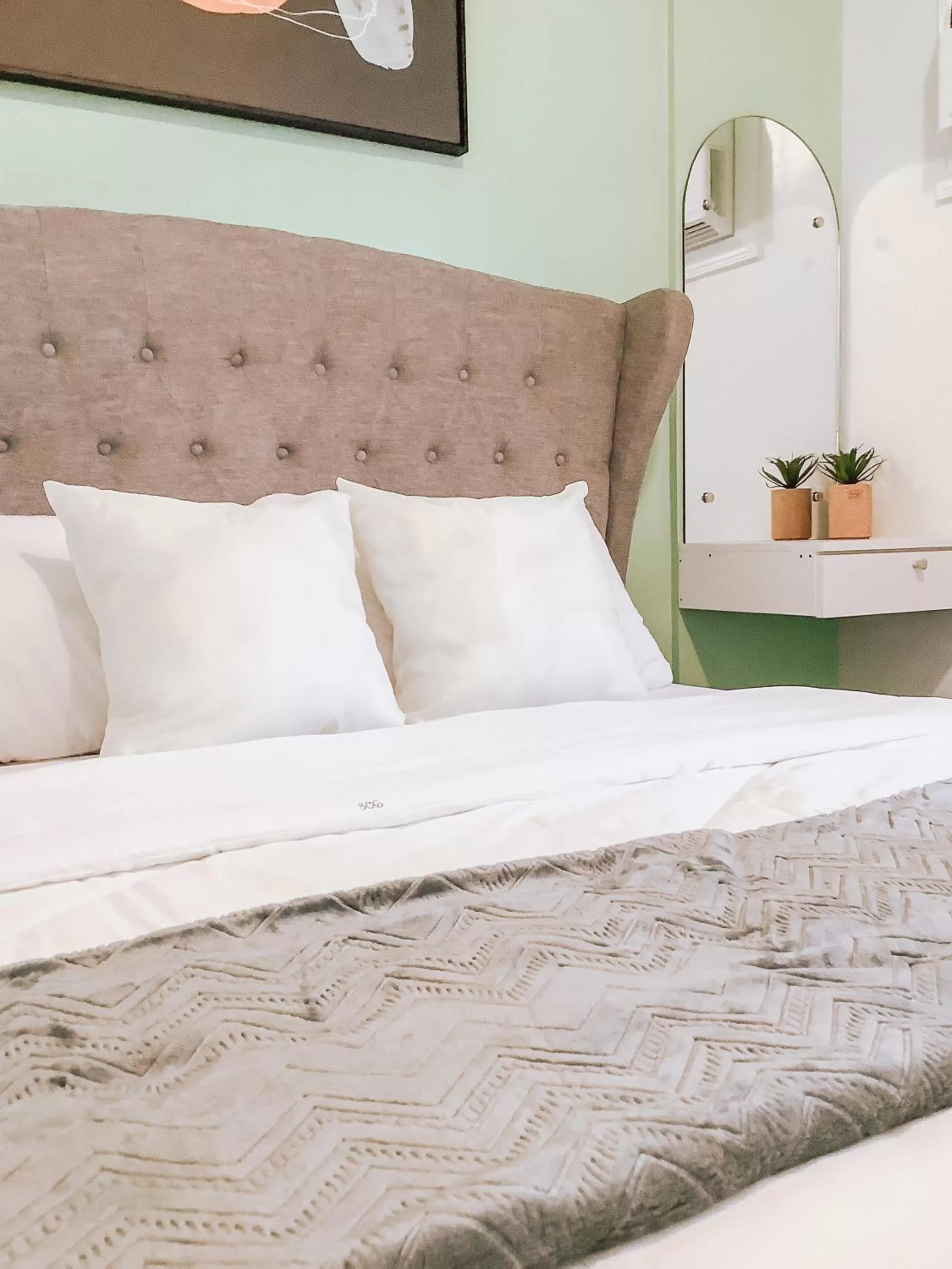 Bed in AZRA Bacolod at Mesavirre Garden Residences