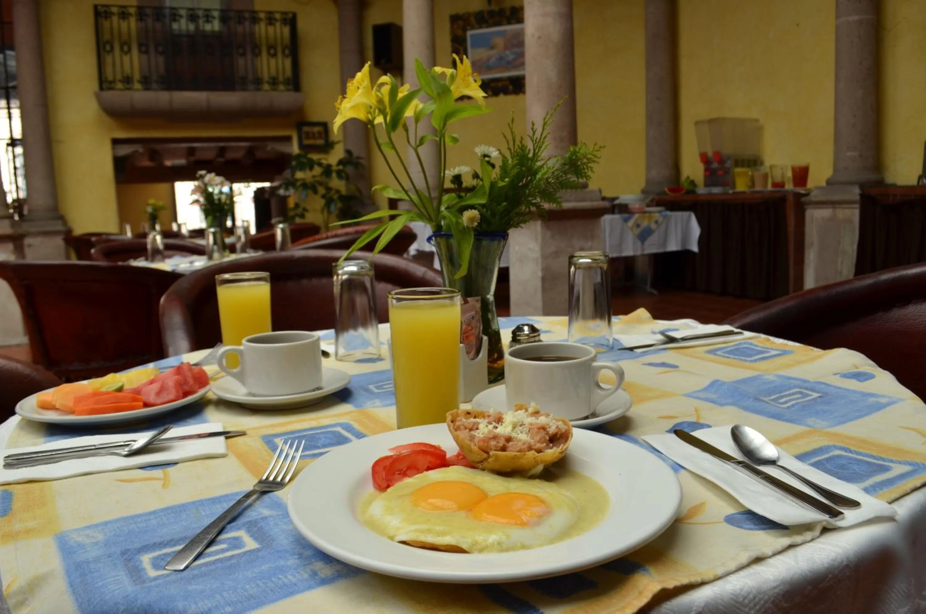 Restaurant/places to eat in Howard Johnson by Wyndham Morelia Calle Real