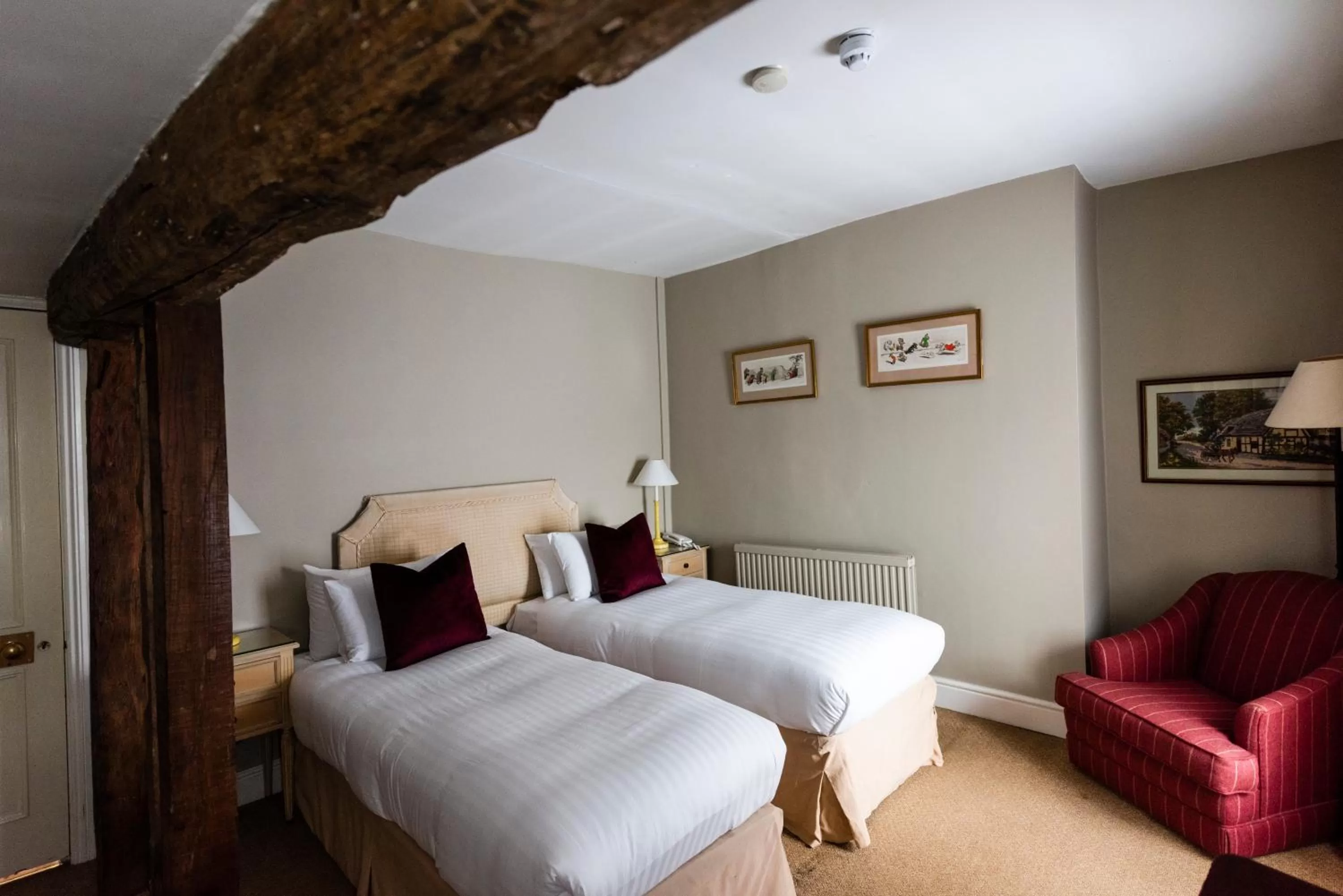 Bed in The Whipper-In Hotel