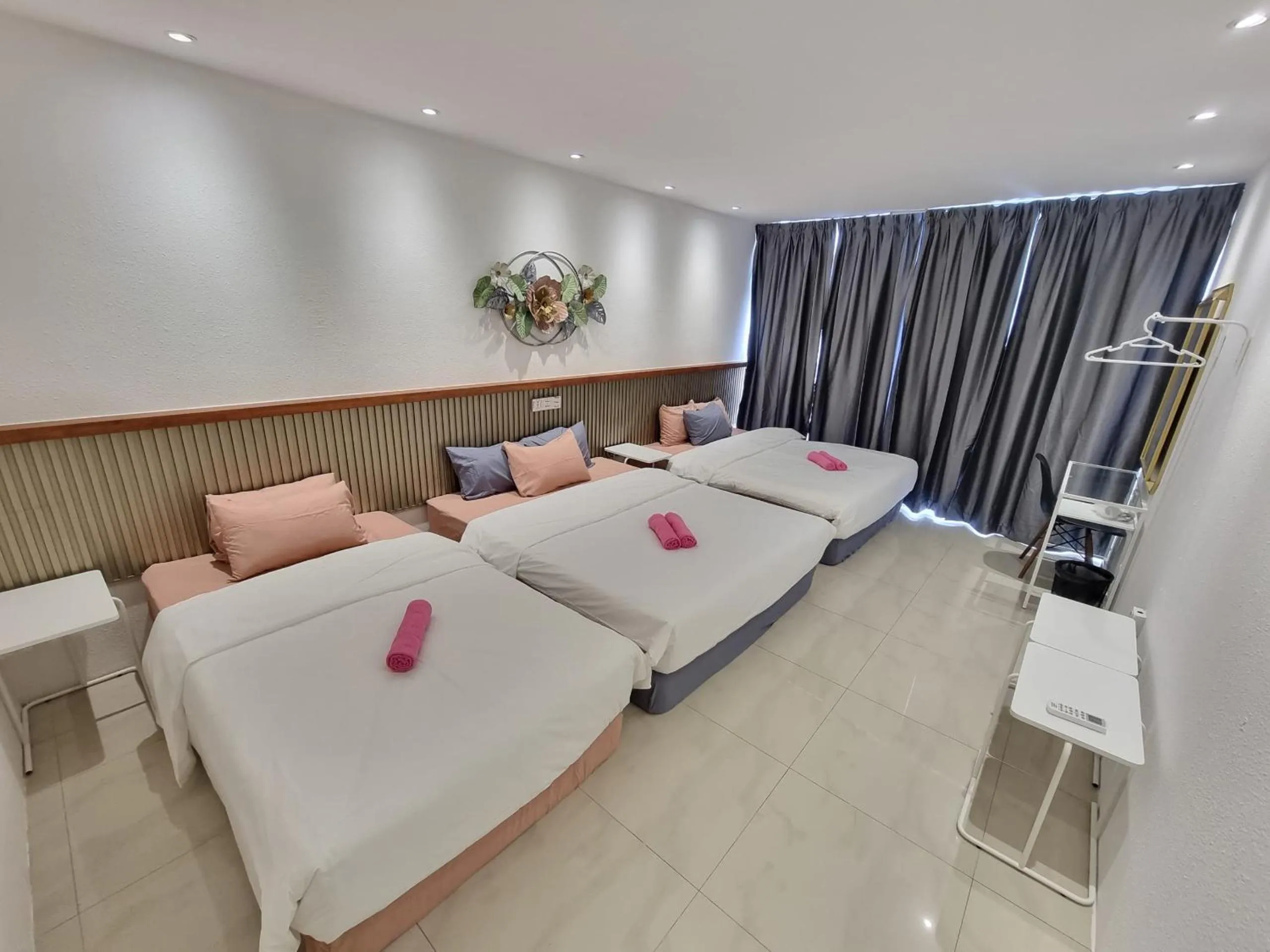 Bedroom, Bed in One Point Hotel