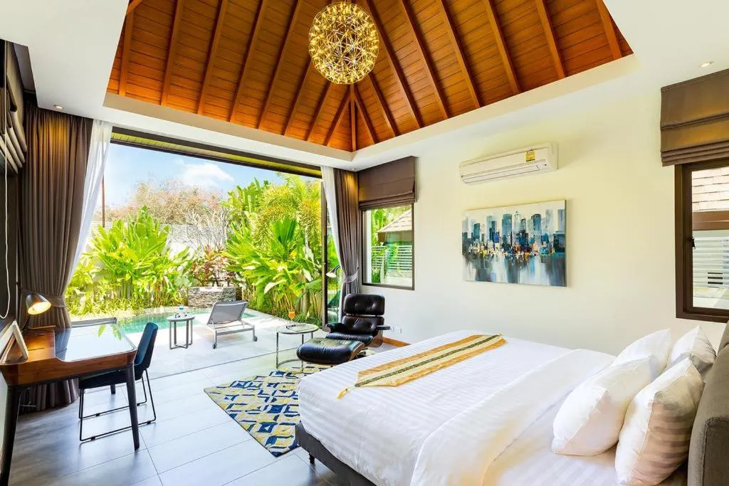 Bed in Inspire Villas Phuket