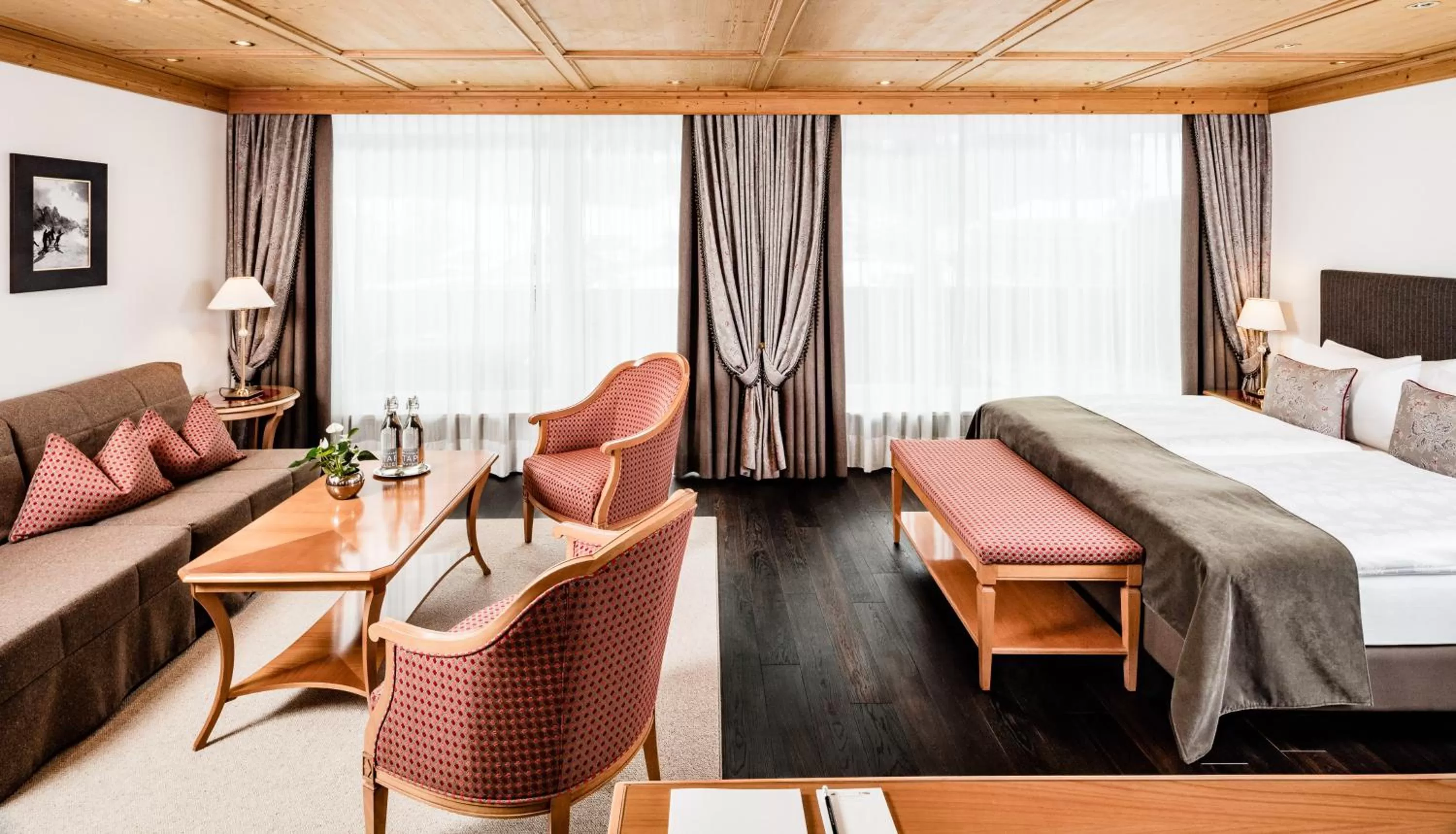 Photo of the whole room, Bed in Hotel Alpenroyal - The Leading Hotels of the World