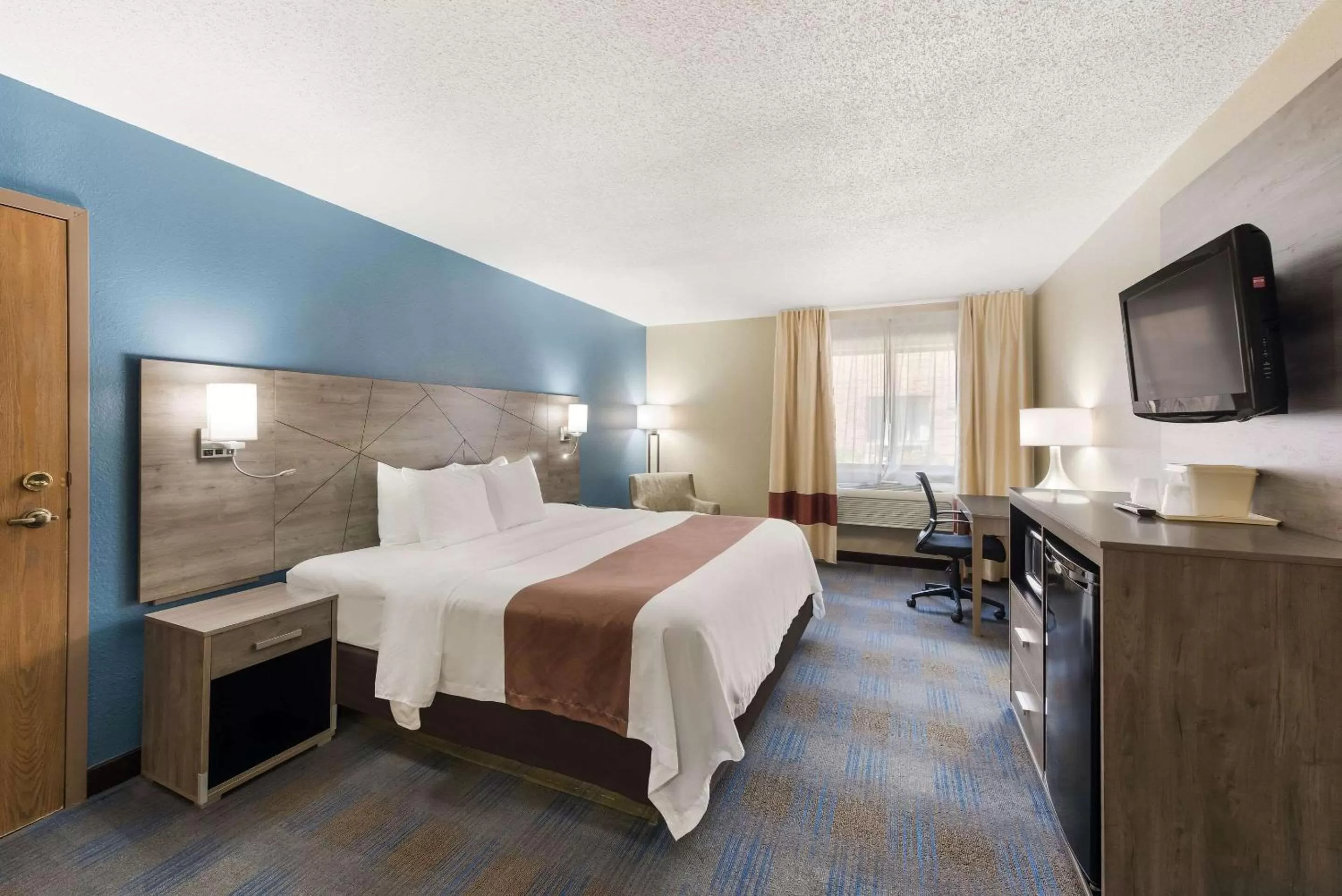 Bedroom, Bed in Quality Inn Upper Sandusky