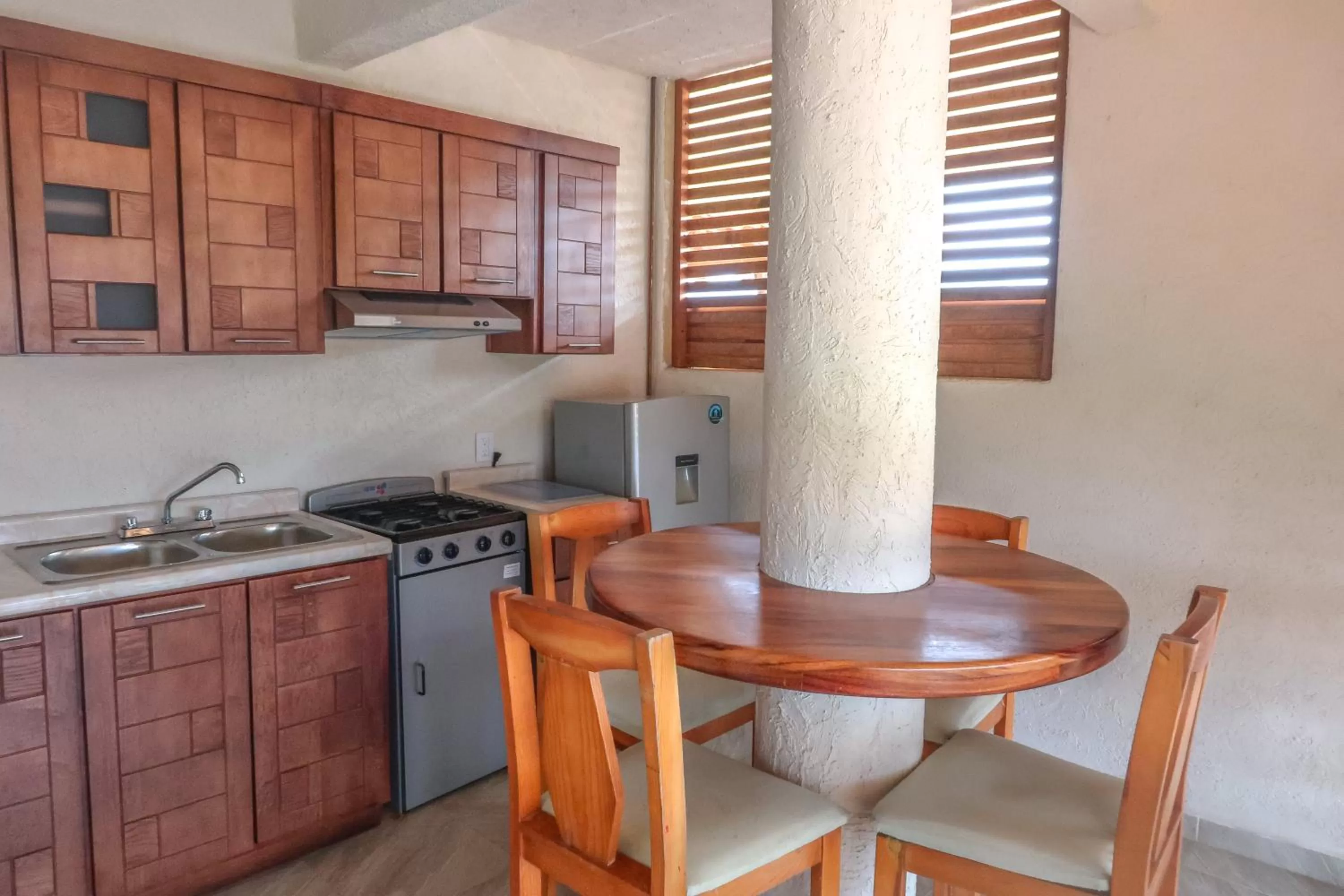 Kitchen or kitchenette in Hotel Villas Punta Blanca