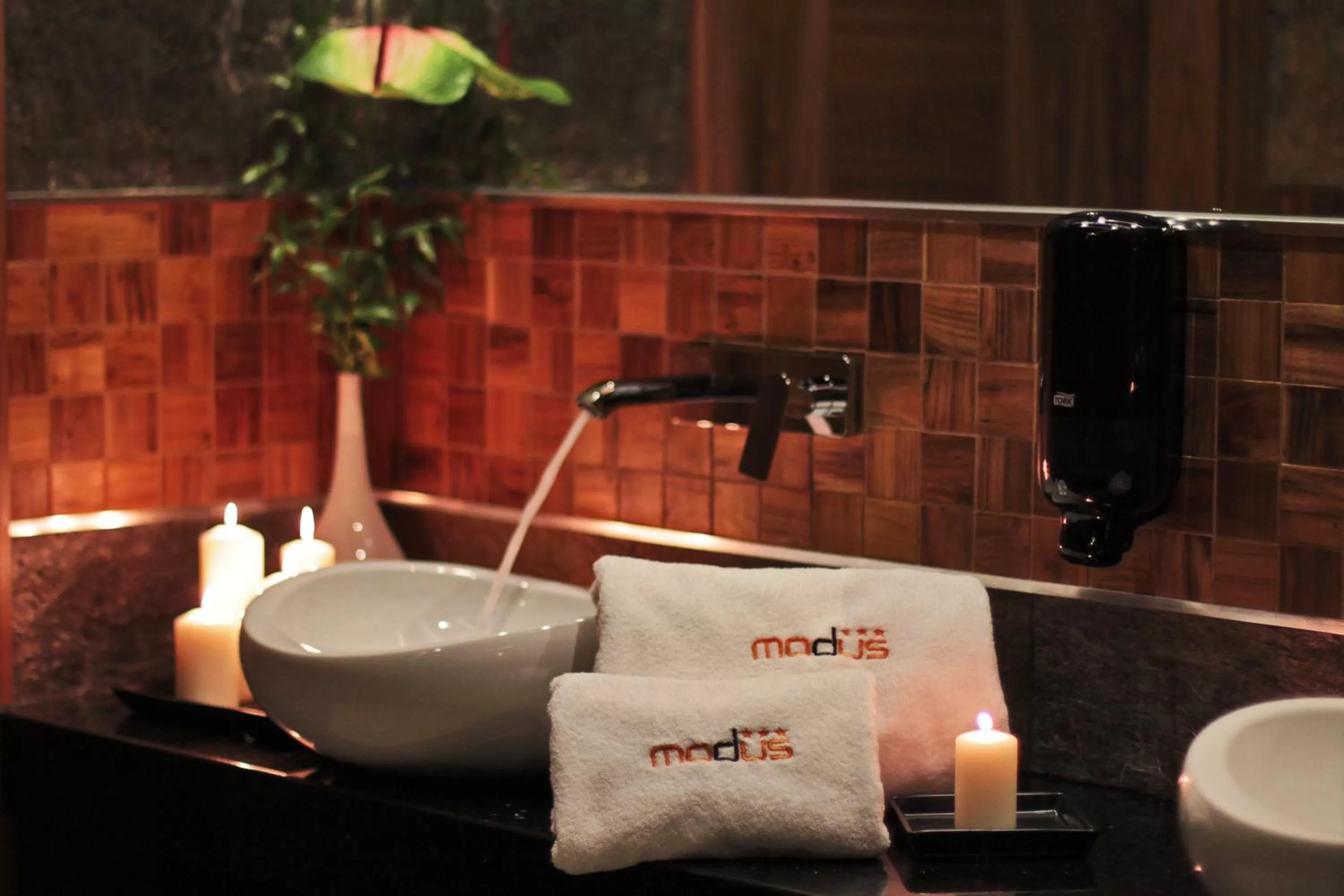 Toilet in Hotel Modus