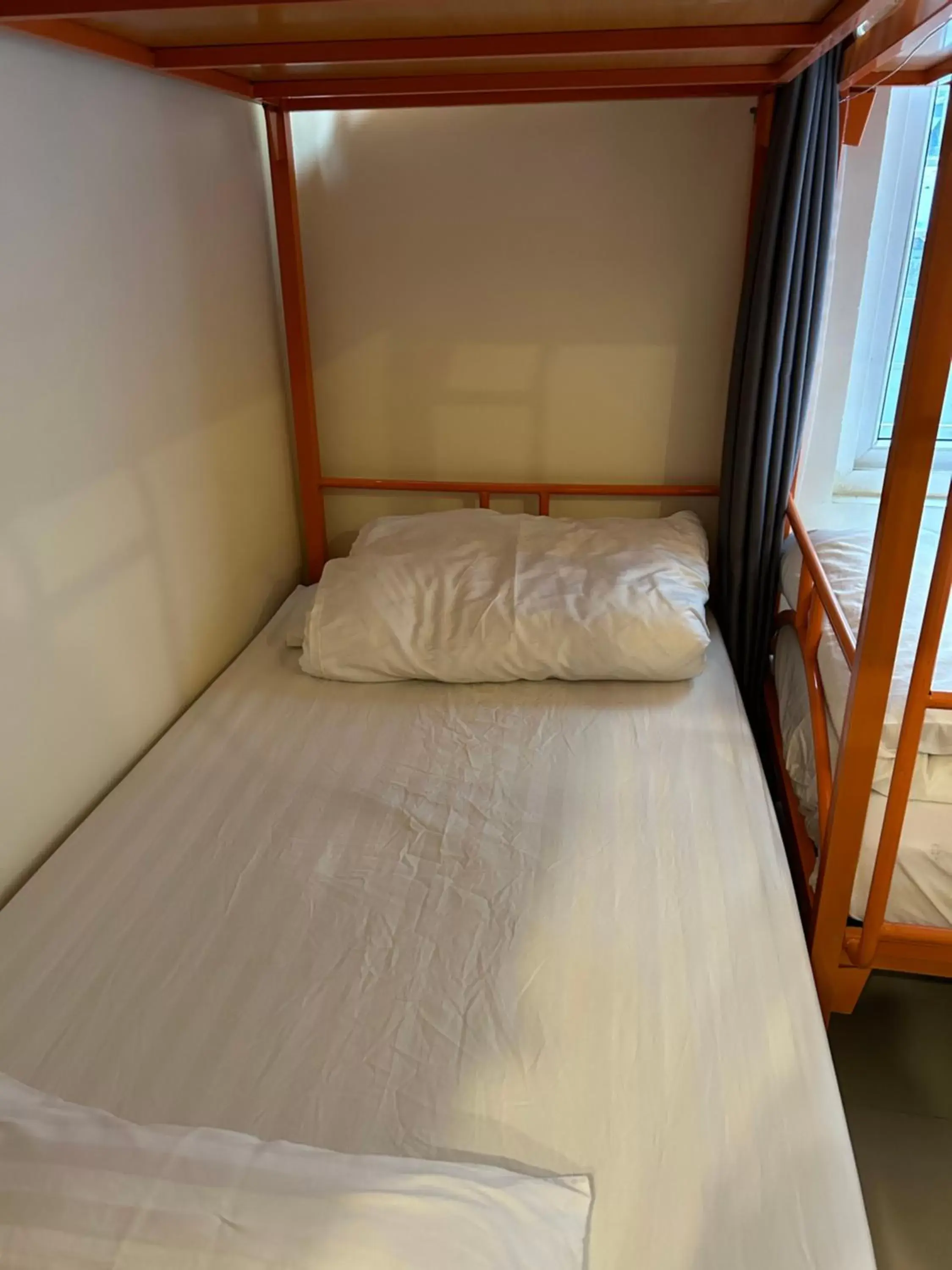 Bed in 6-Bed Mixed Dormitory Room in HaLong Starlight Inn & Travel Bed in 6-Bed Mixed Dormitory Room in HaLong Starlight Inn & Travel