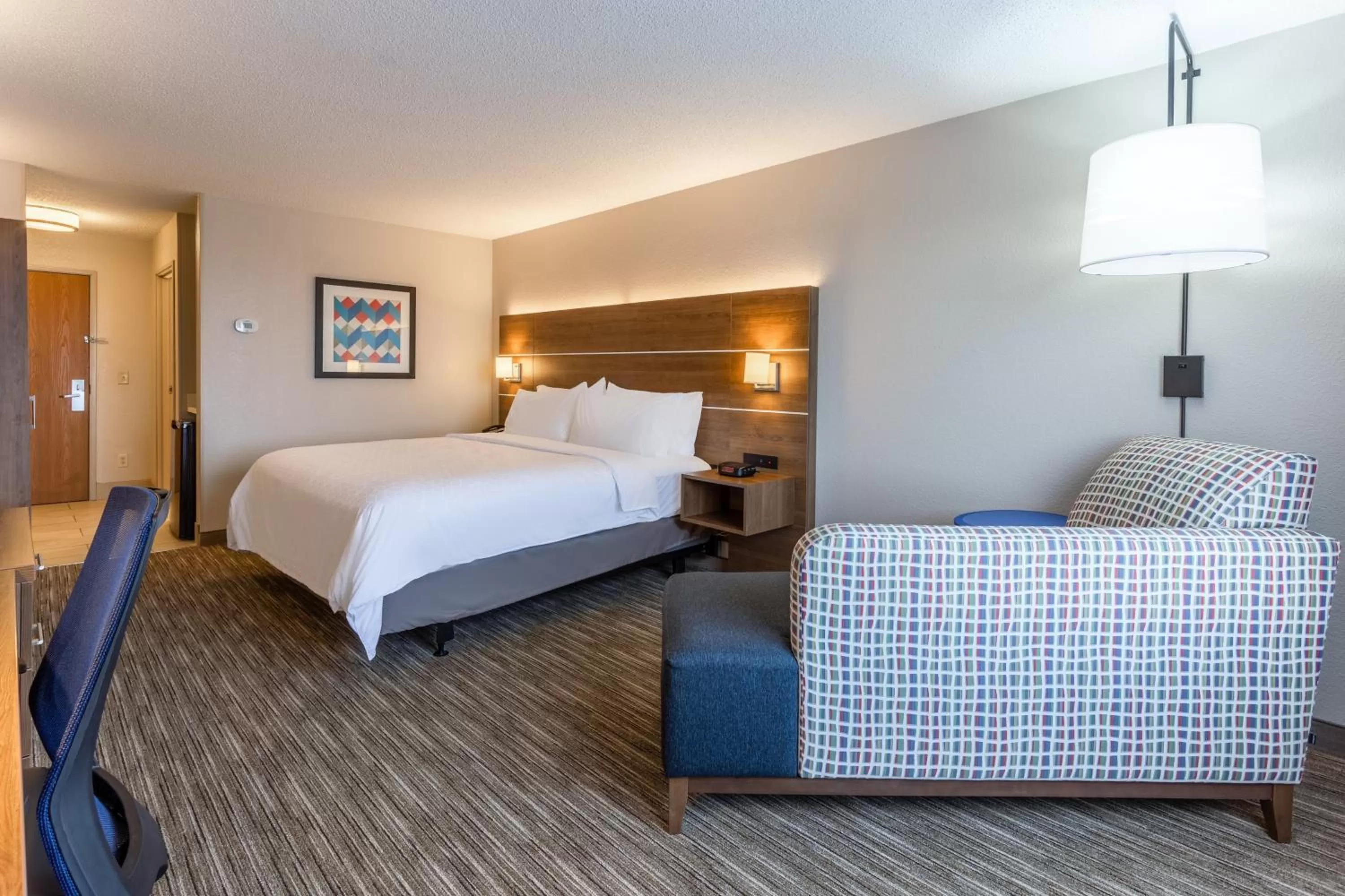Photo of the whole room, Bed in Holiday Inn Express & Suites O'Fallon-Shiloh by IHG