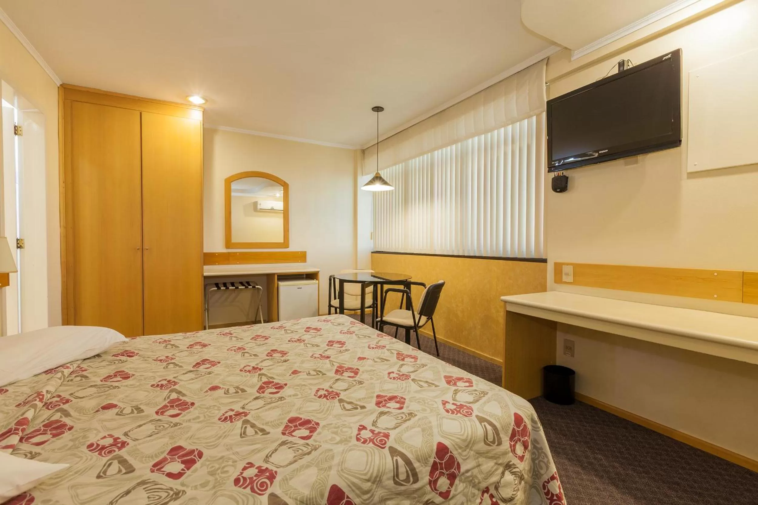 Bedroom, Bed in Tri Hotel Smart Caxias