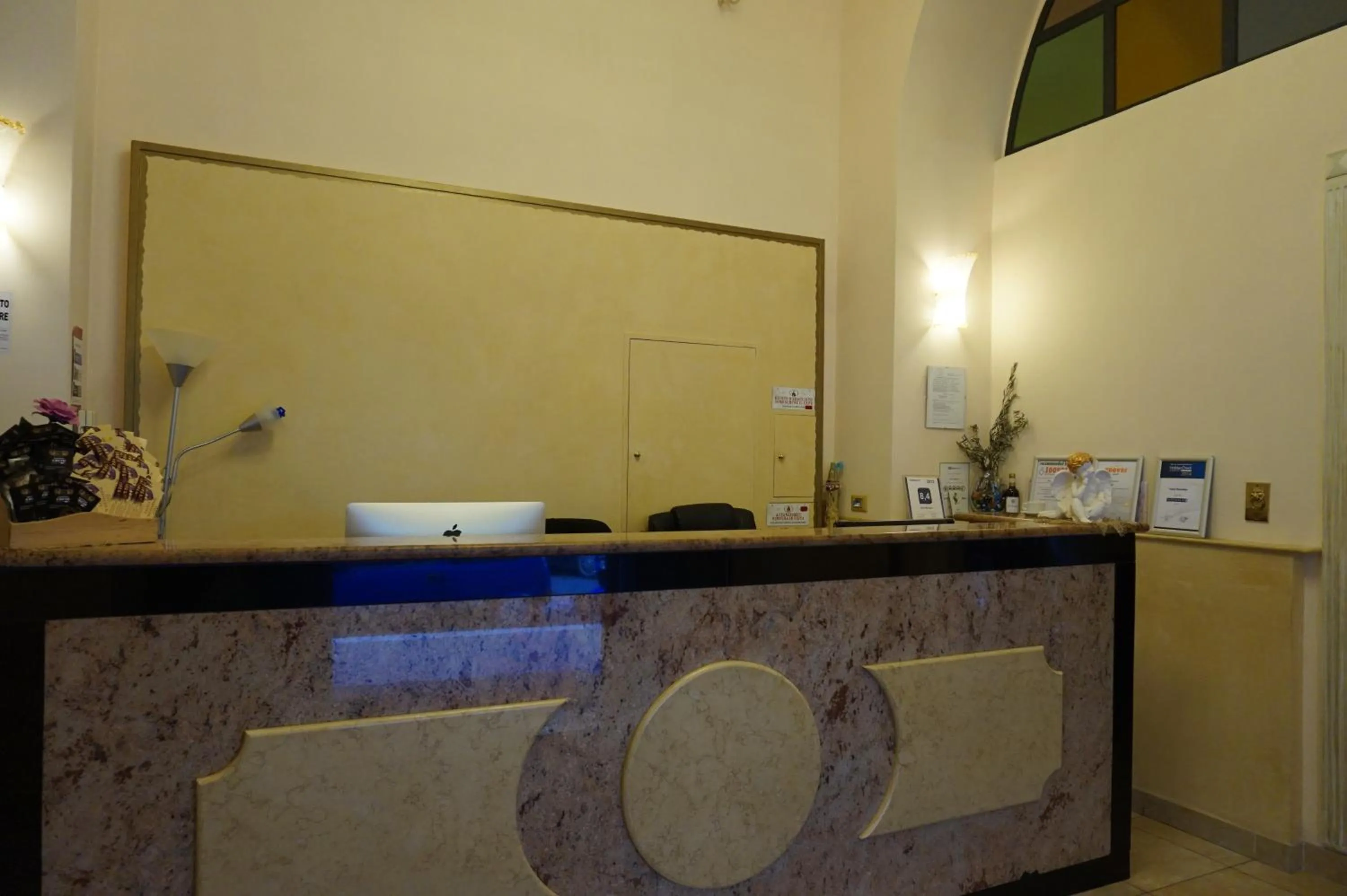 Lobby or reception in Hotel Maryelen