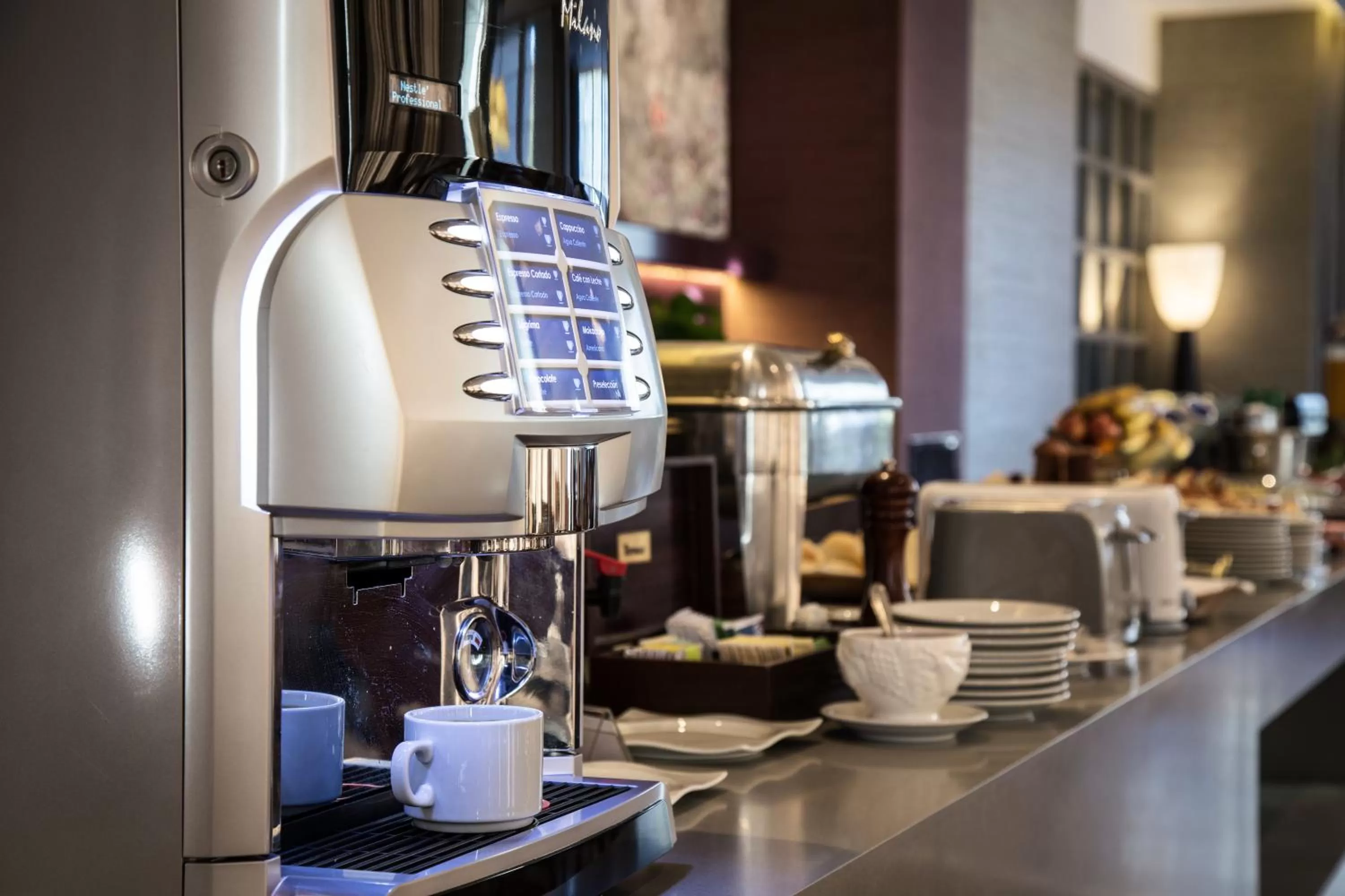 Buffet breakfast in Grand Brizo Comahue