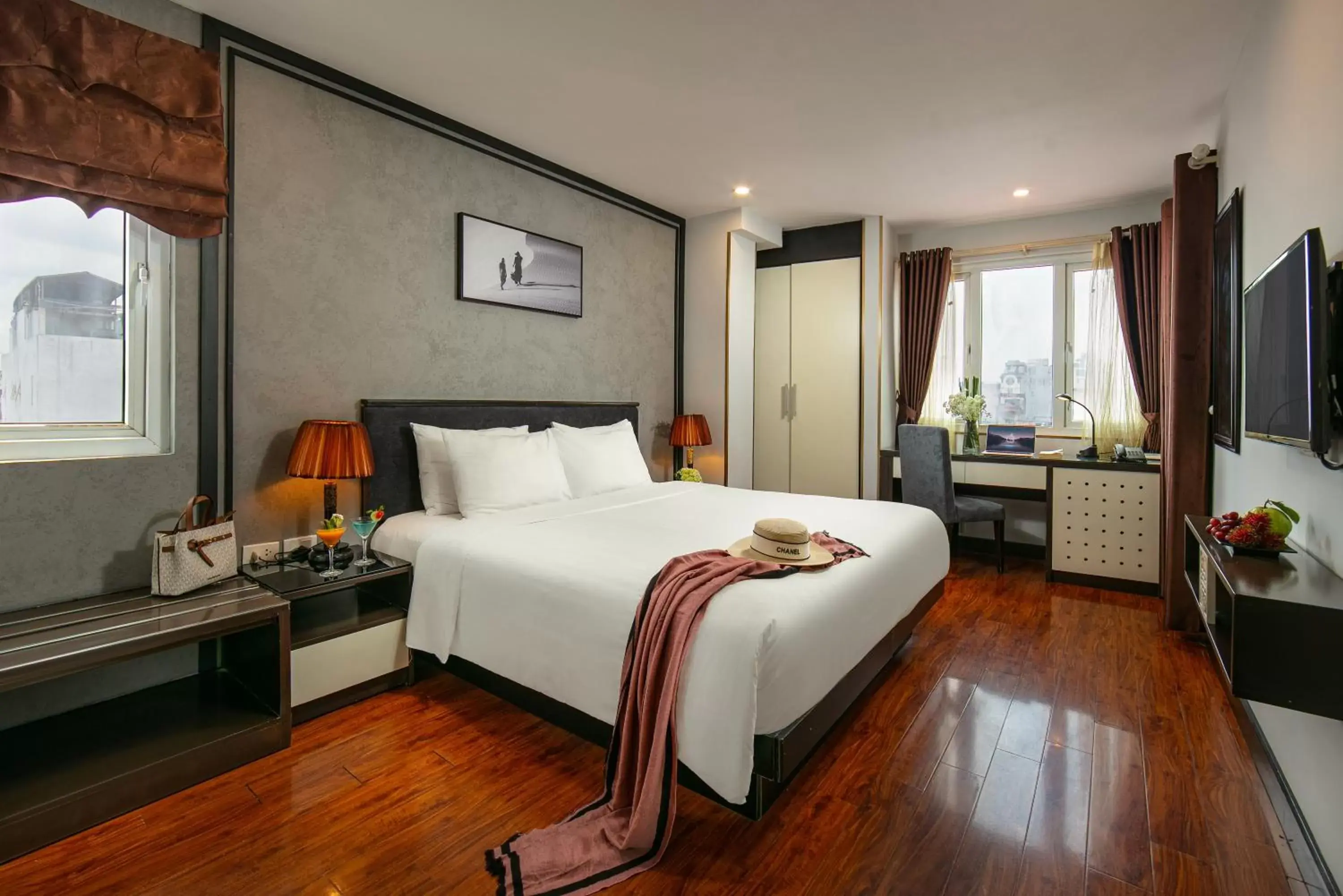 Deluxe Double or Twin Room with City View in Hanoi La Palm Premier Hotel & Spa Deluxe Double or Twin Room with City View in Hanoi La Palm Premier Hotel & Spa