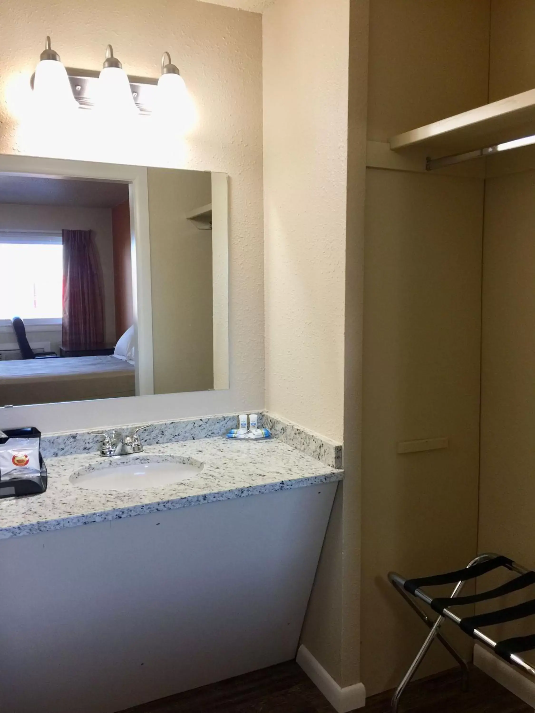 Standard Double Room in Downtown Motel Woodward Standard Double Room in Downtown Motel Woodward