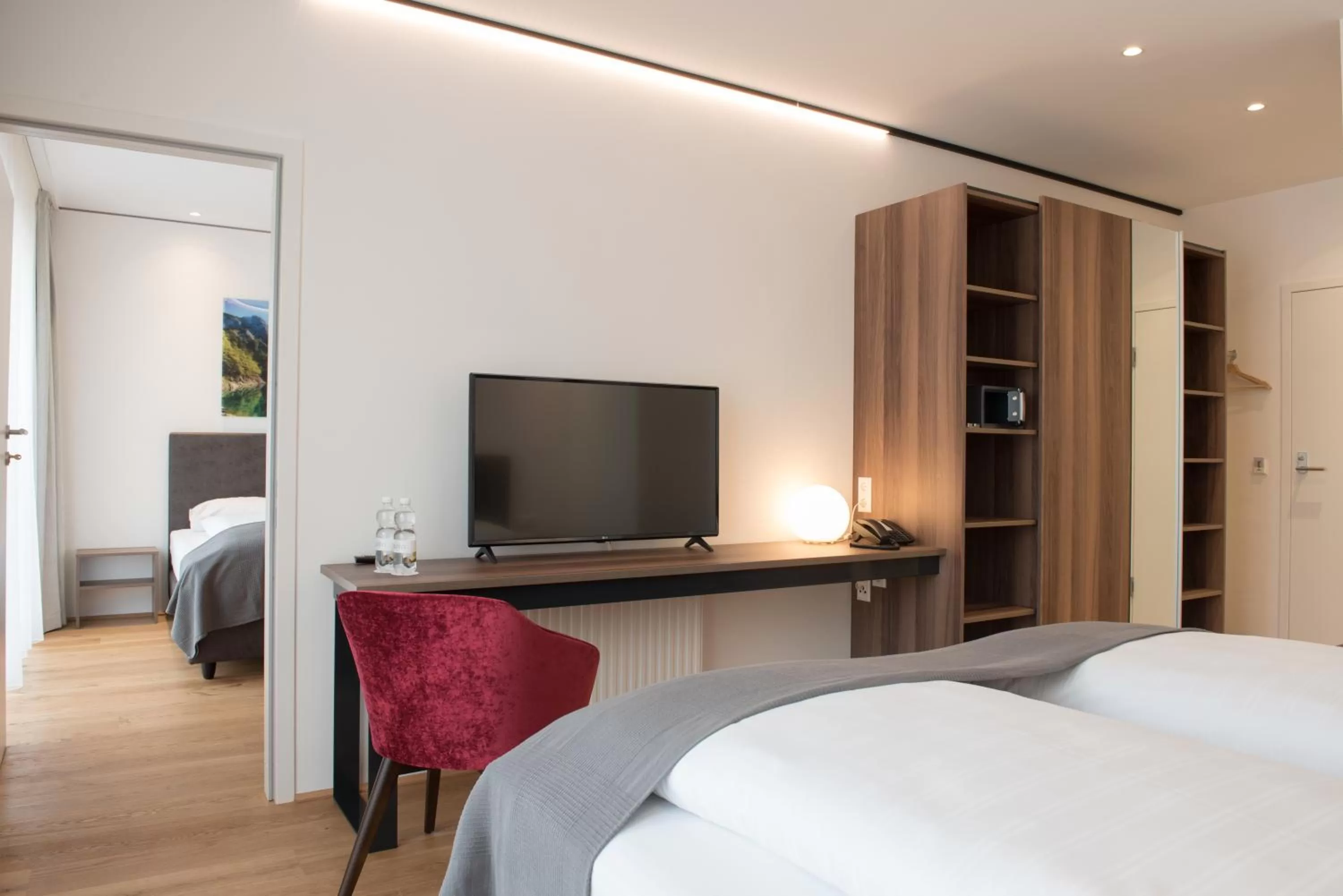 TV and multimedia, TV/Entertainment Center in Hotel Wallern Garni