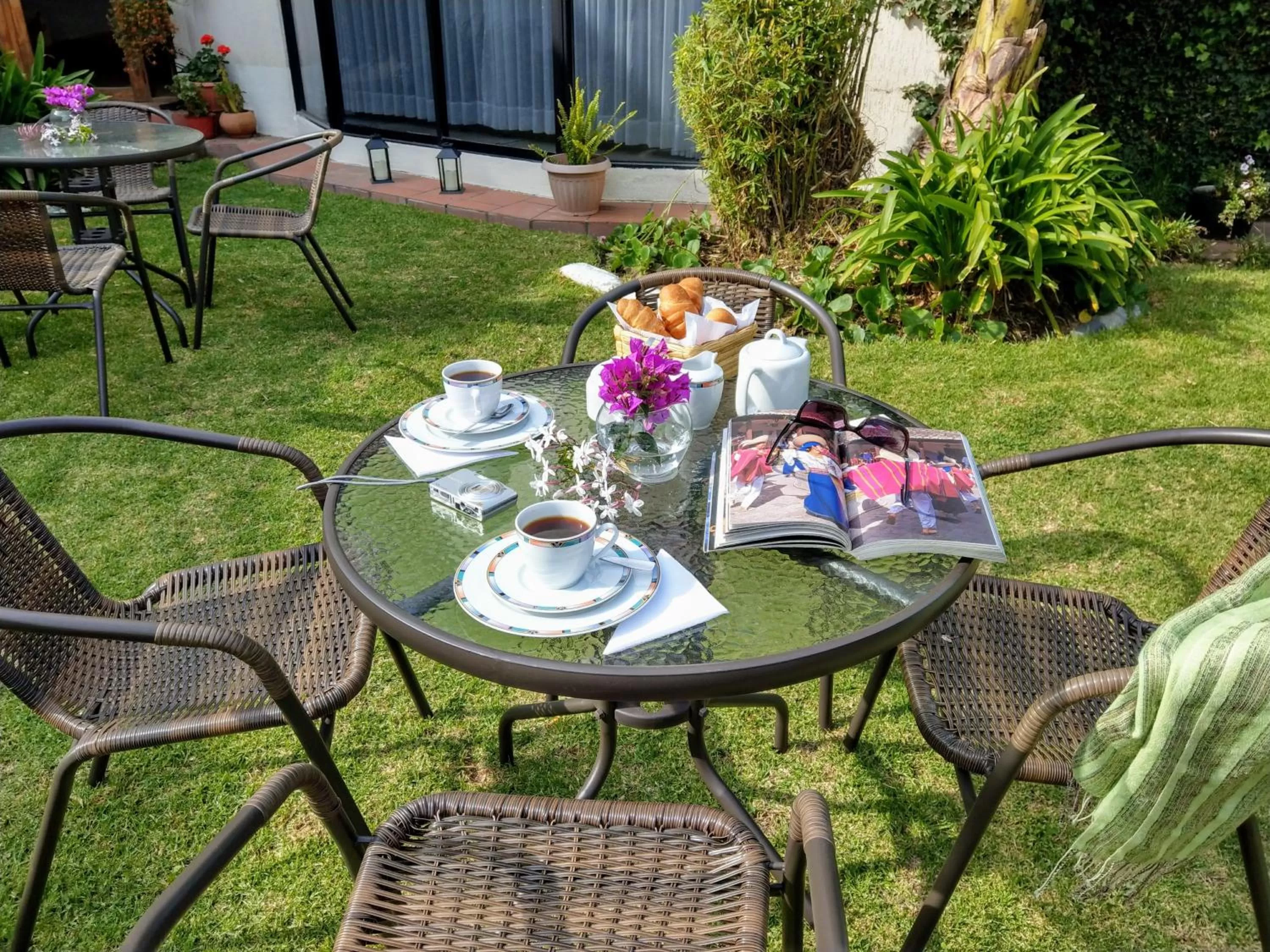 Patio in Hotel Rincon Aleman