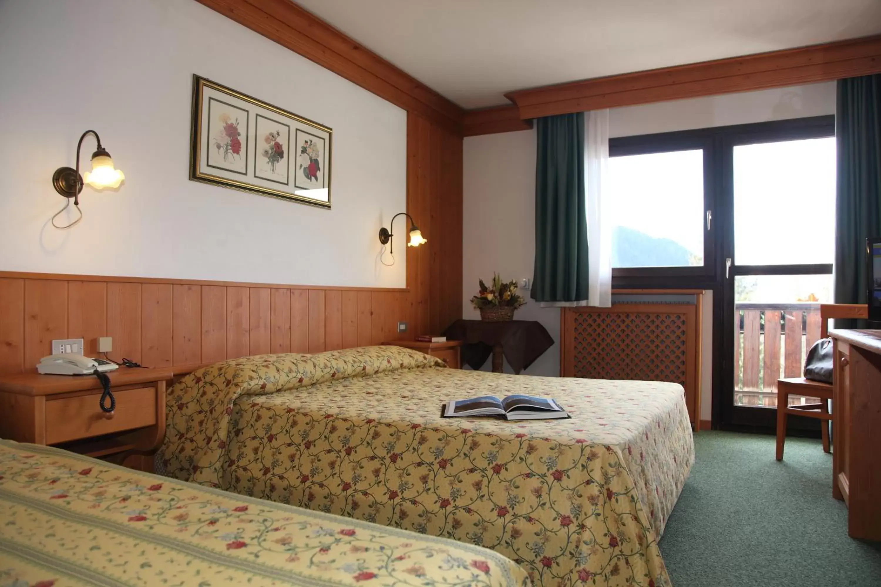 Classic Triple Room with Balcony in Hotel Nigritella Classic Triple Room with Balcony in Hotel Nigritella