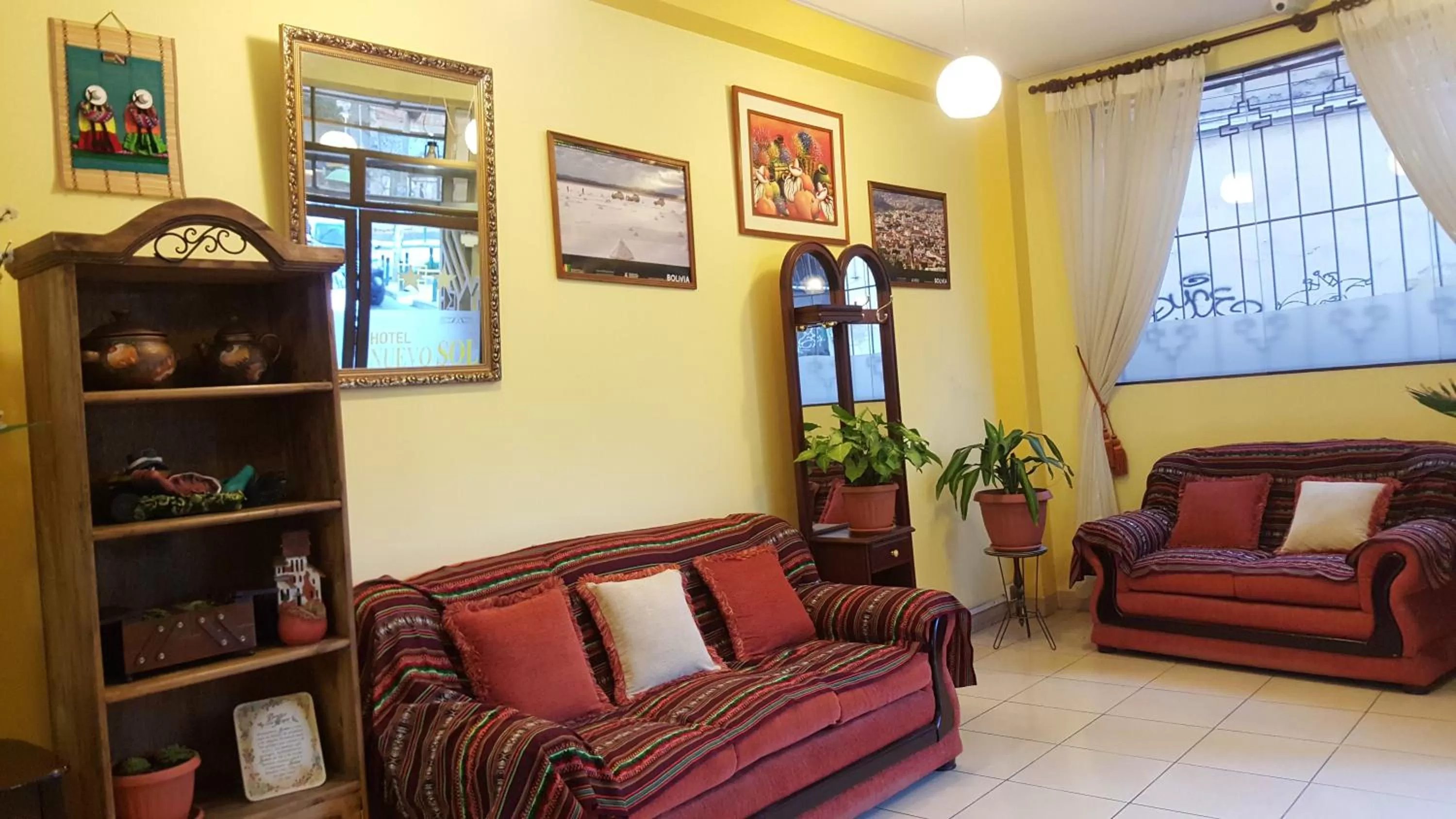 Seating Area in Hotel Nuevo Sol