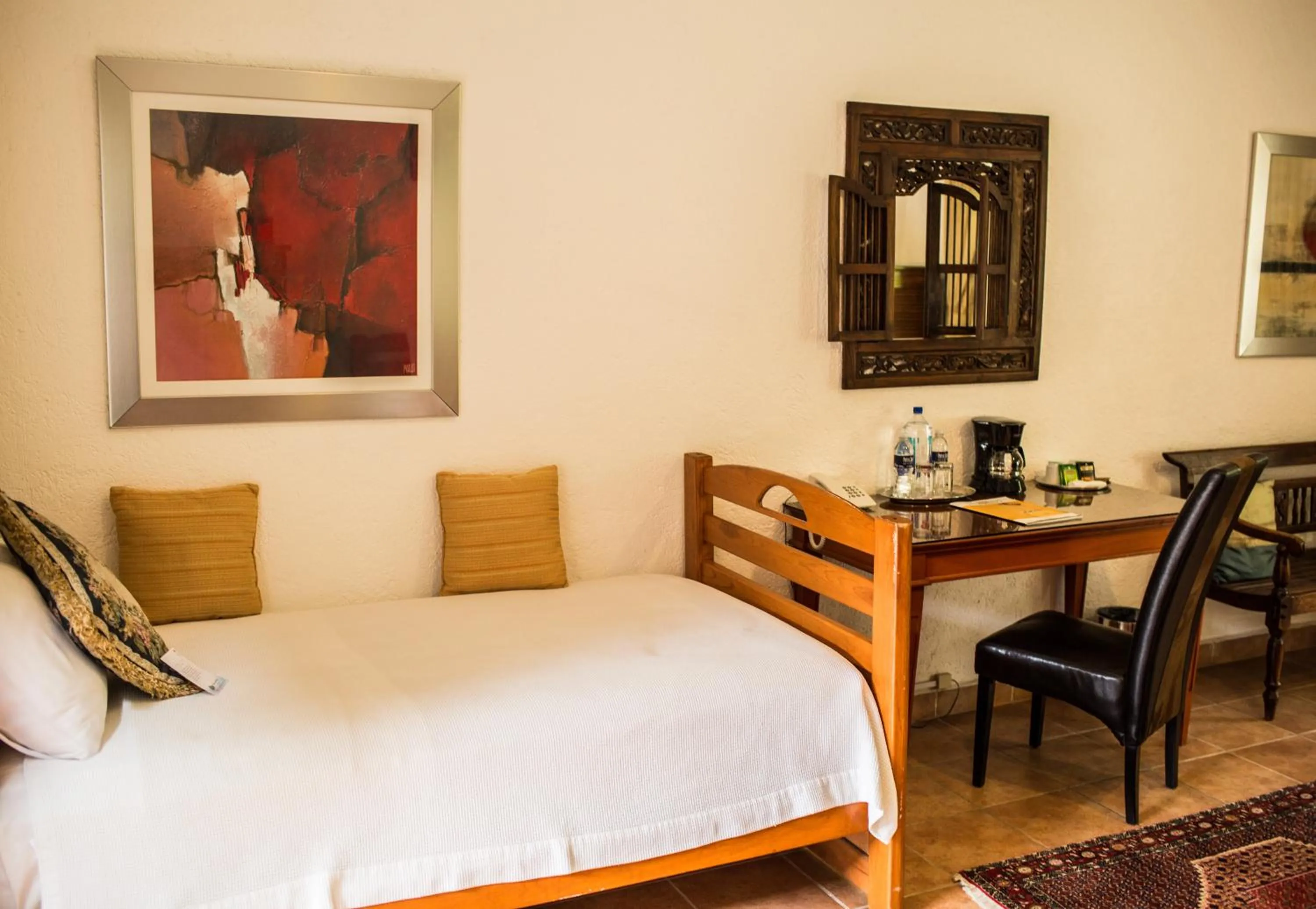 Coffee/tea facilities, Bed in La Buena Vibra Wellness Resort & Spa