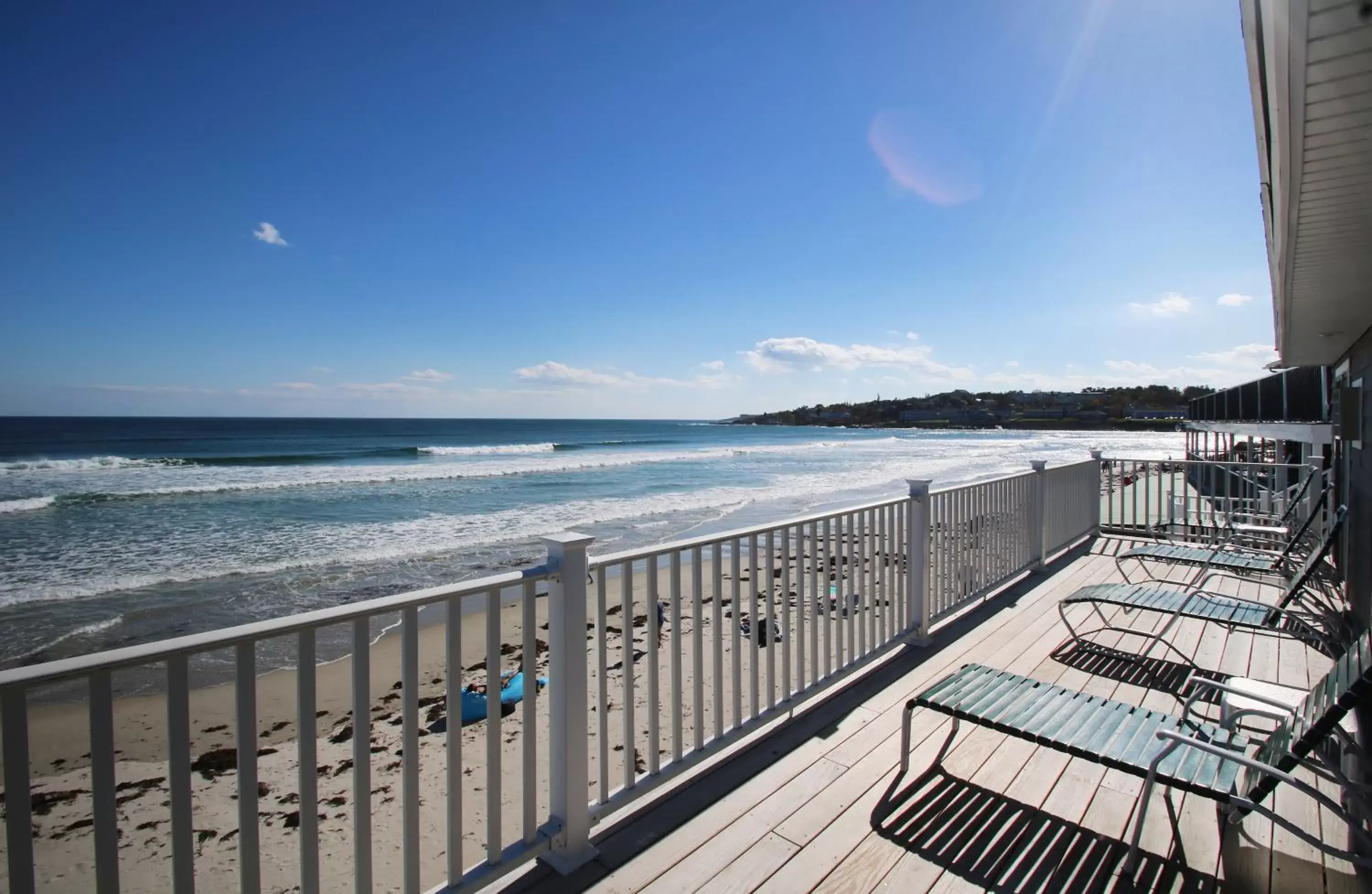 Sundowner Room King Room Ocean Front in Norseman Resort on the Beach Sundowner Room King Room Ocean Front in Norseman Resort on the Beach