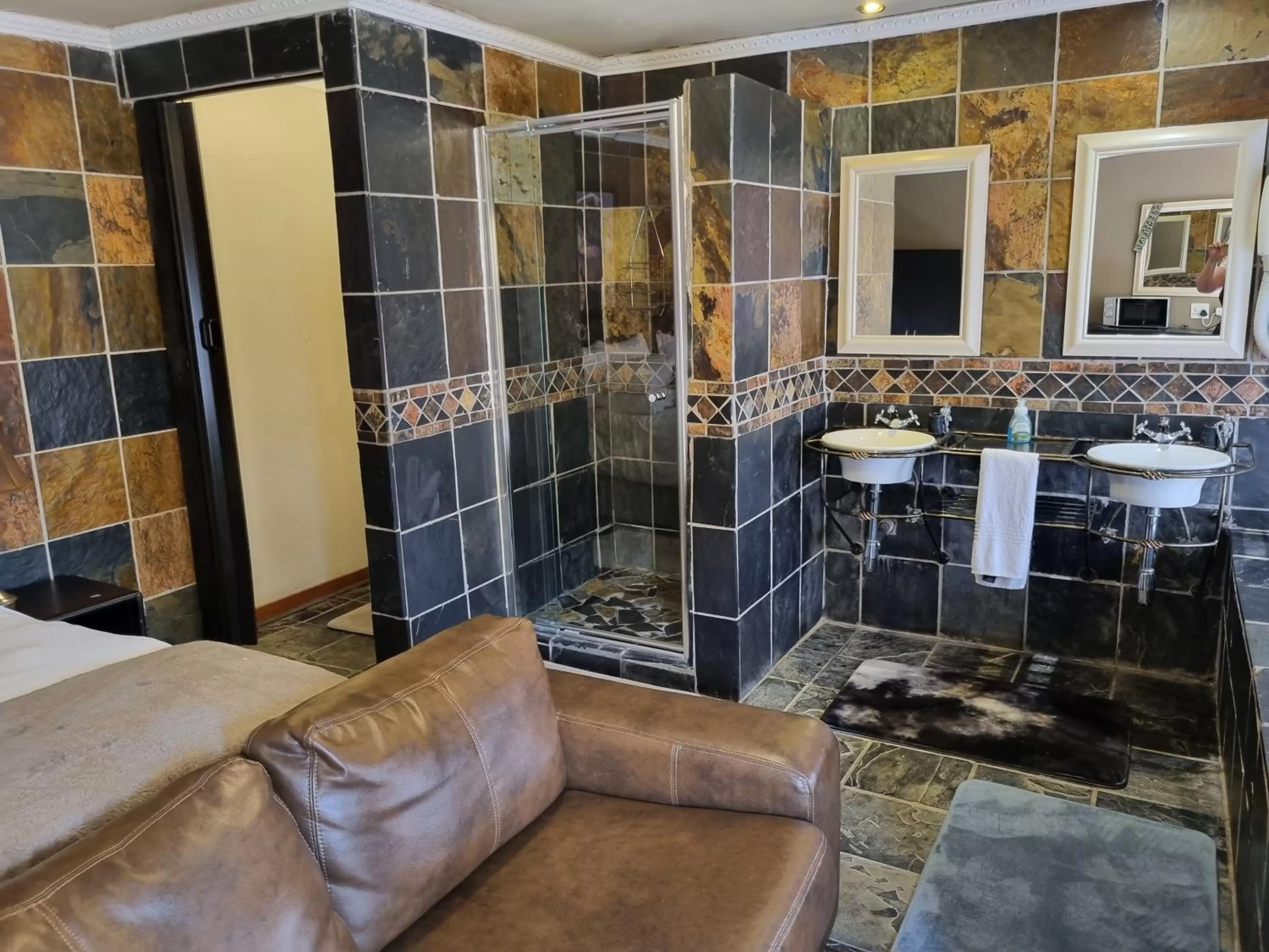 Living room in 3 Brothers B&B