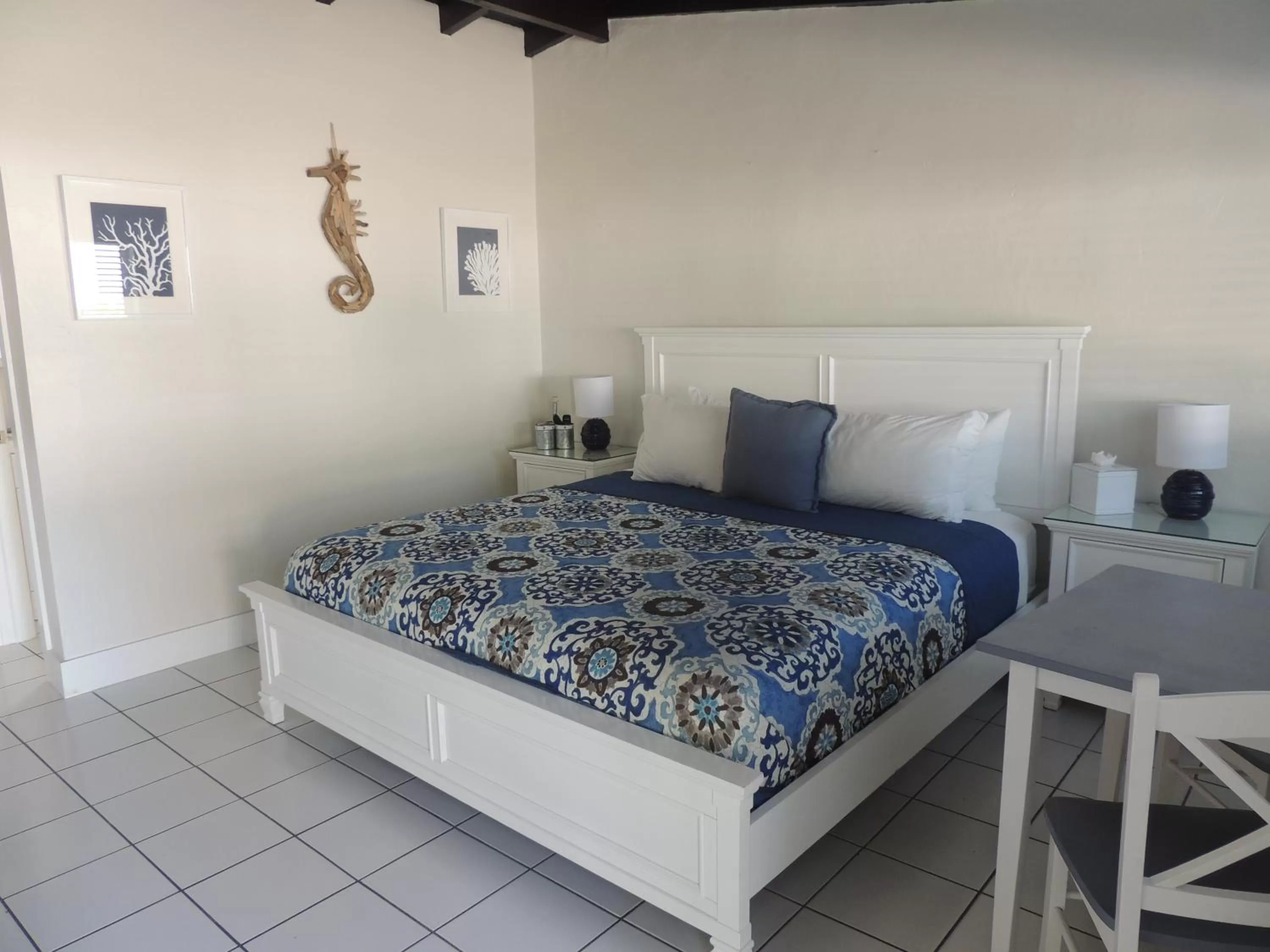 Bed in Sands of Islamorada