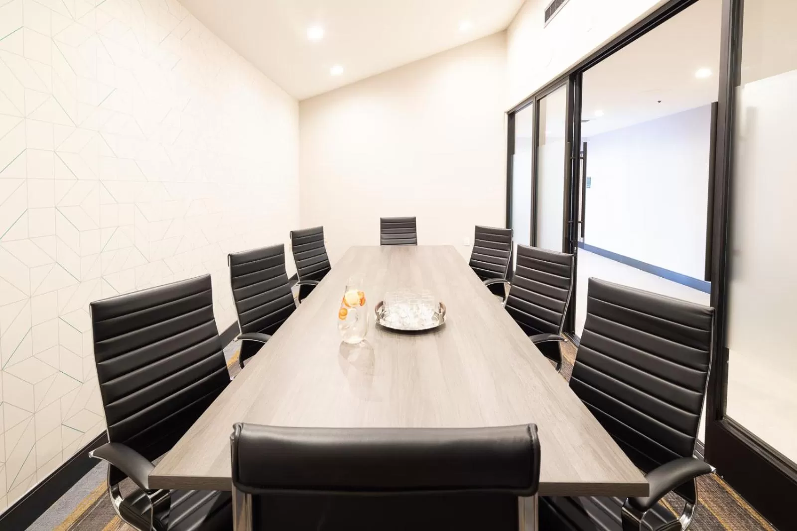 Meeting/conference room in Holiday Inn Santa Ana-Orange County Airport by IHG