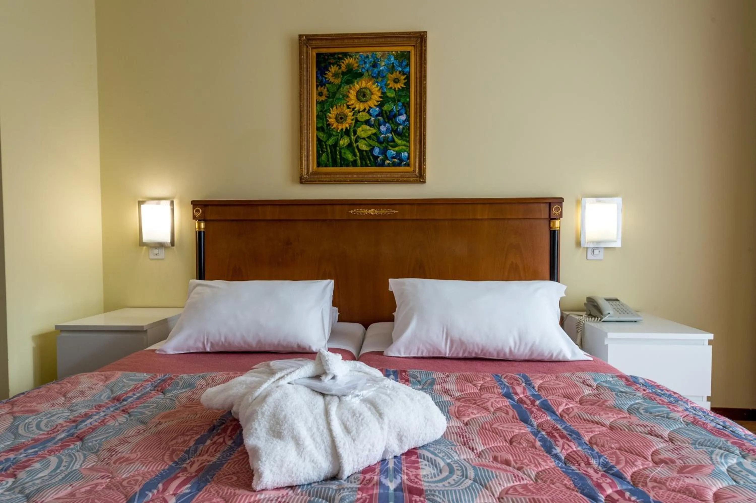 Bed in Hotel Churchill