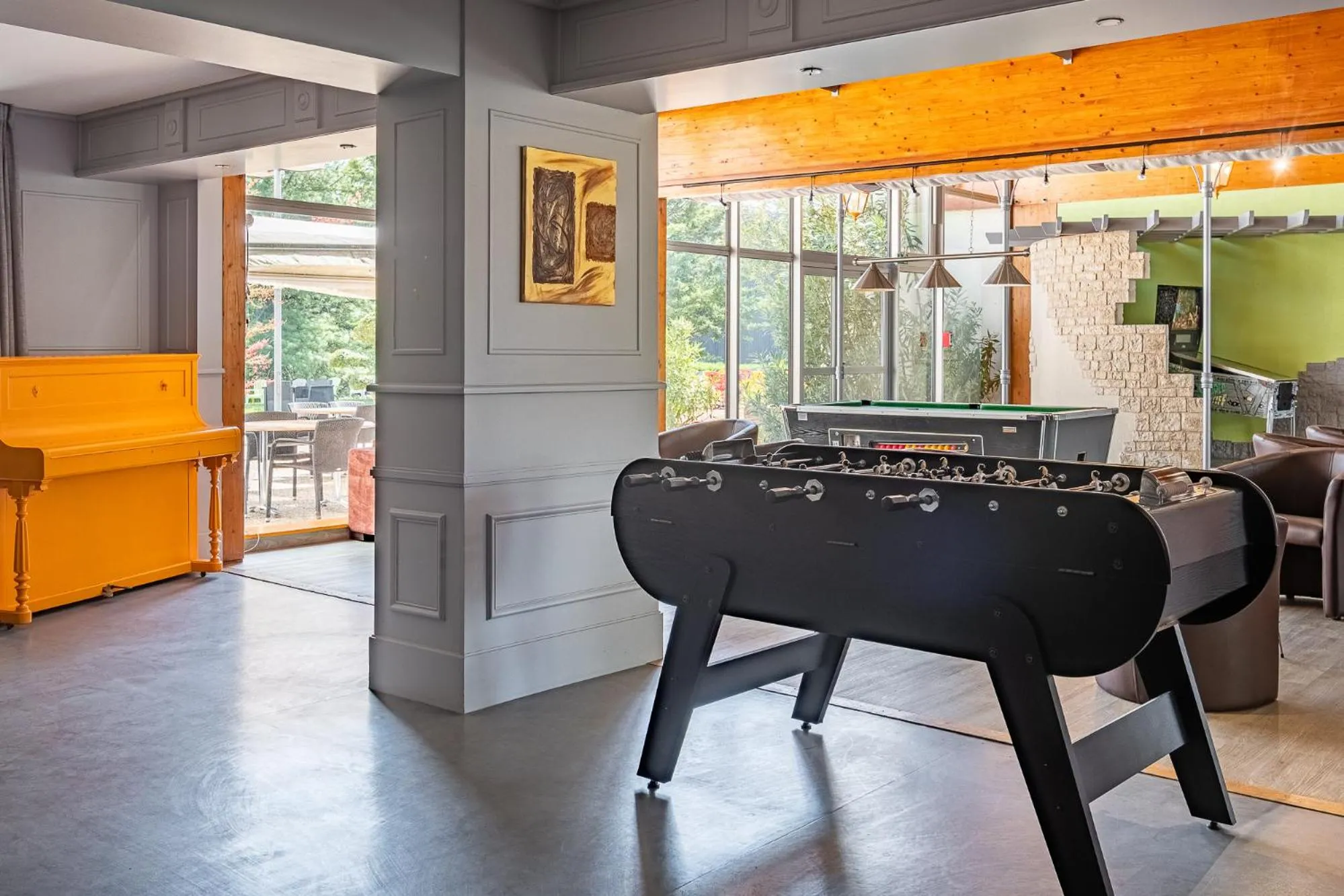 Game Room in Hôtel Akena Poitiers Nord Futuroscope