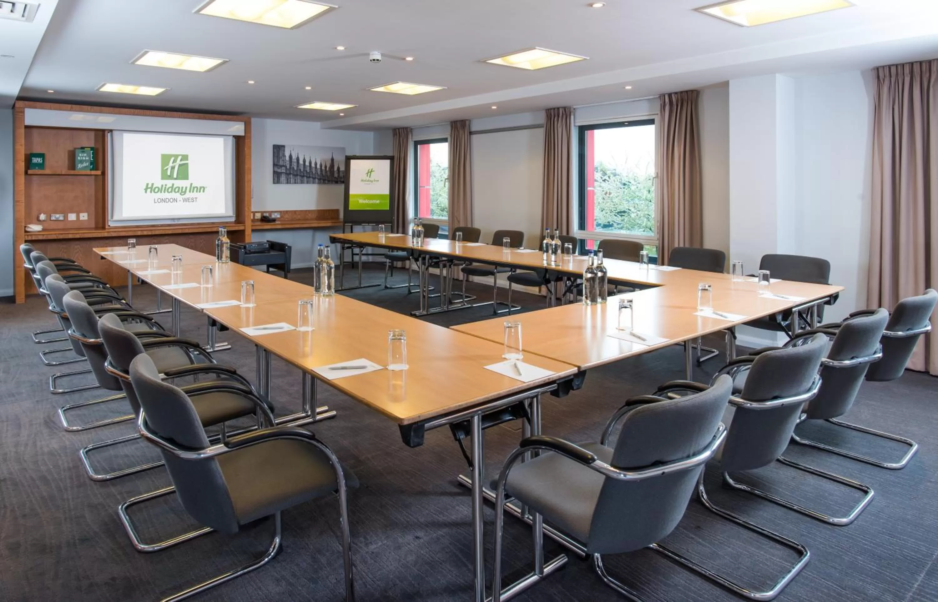 Meeting/conference room in Holiday Inn London West by IHG