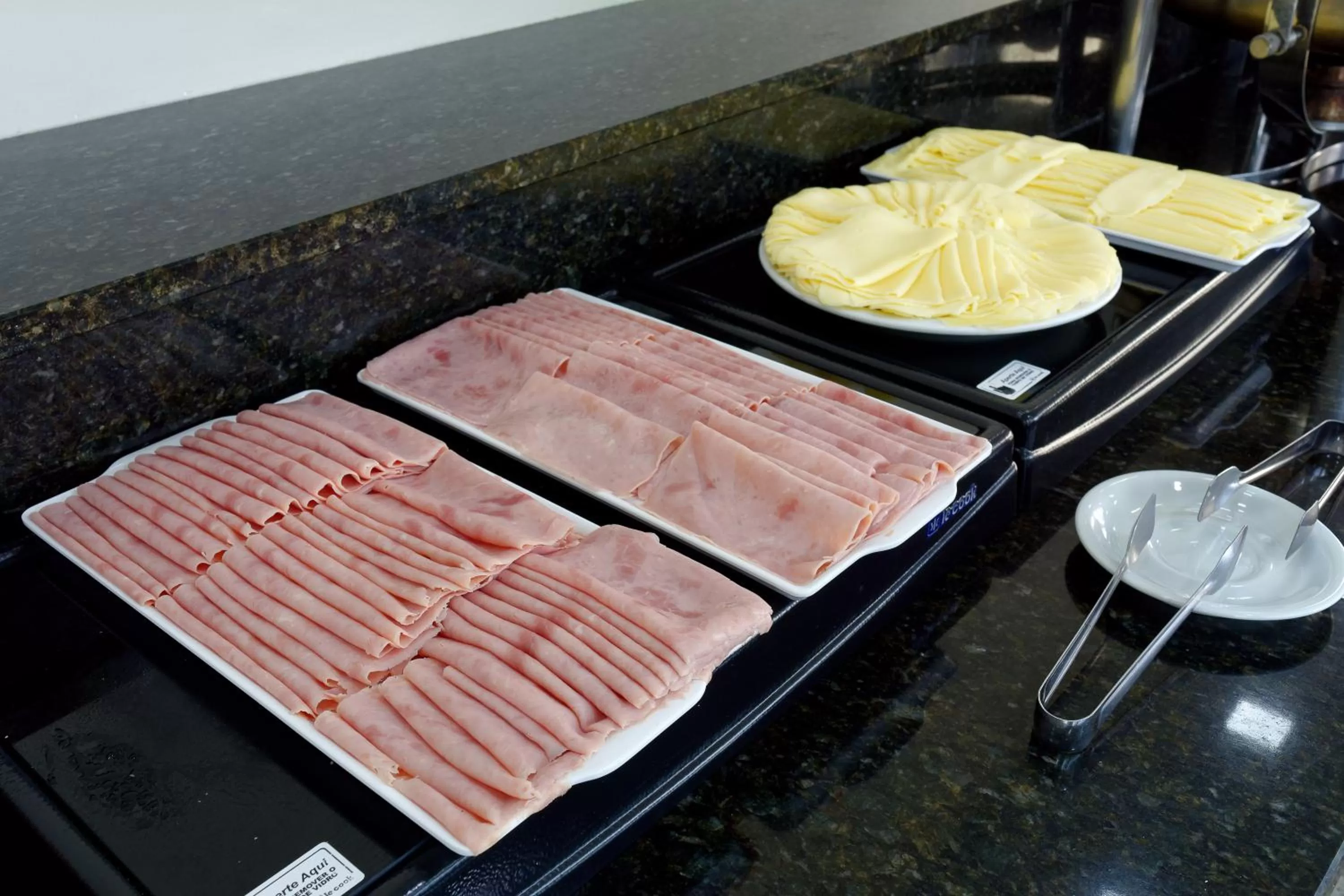 Buffet breakfast in Fênix Hotel Bom Retiro