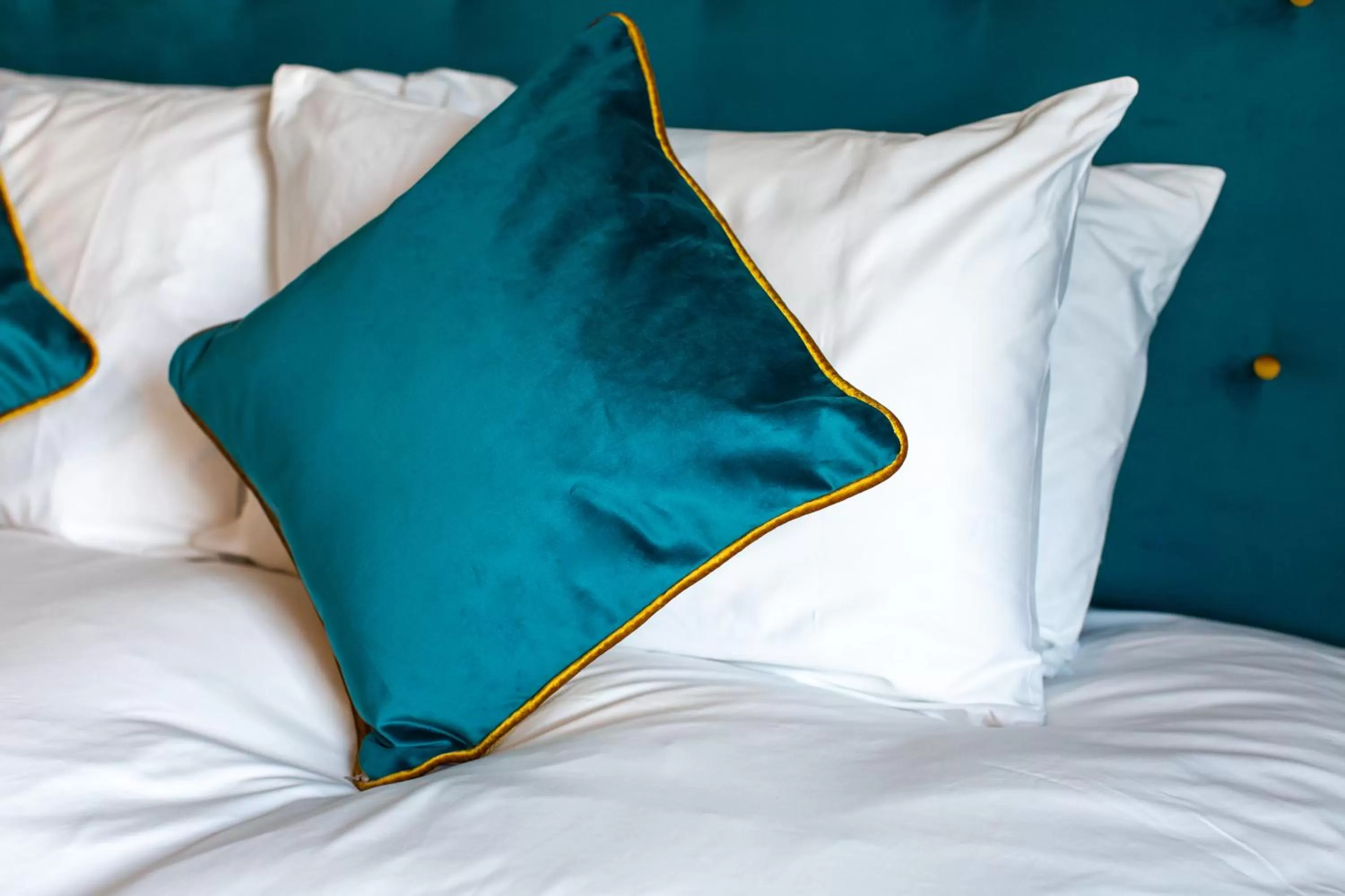 Bedroom, Bed in Coach House Inn