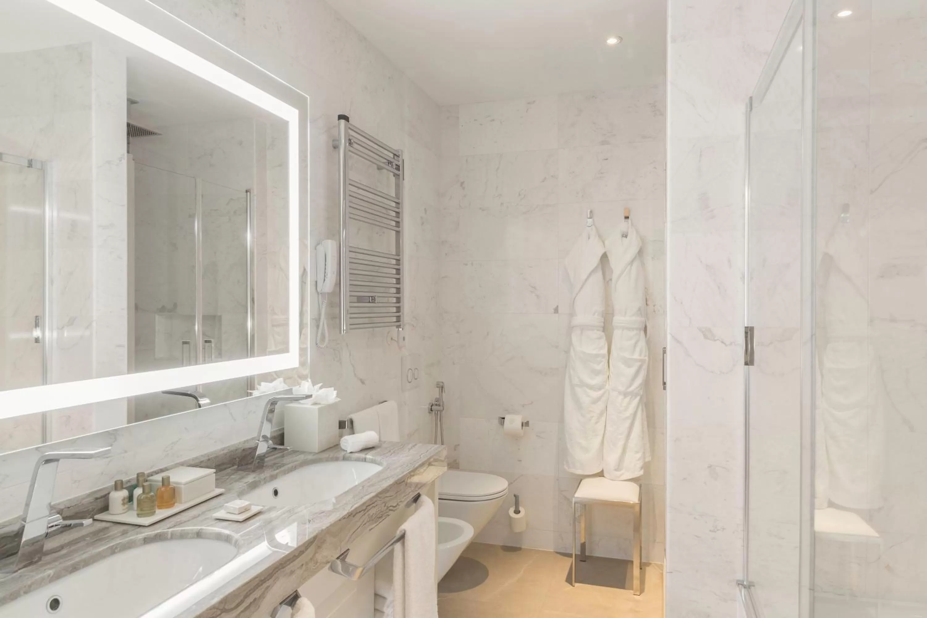 Shower in Aleph Rome Hotel, Curio Collection By Hilton