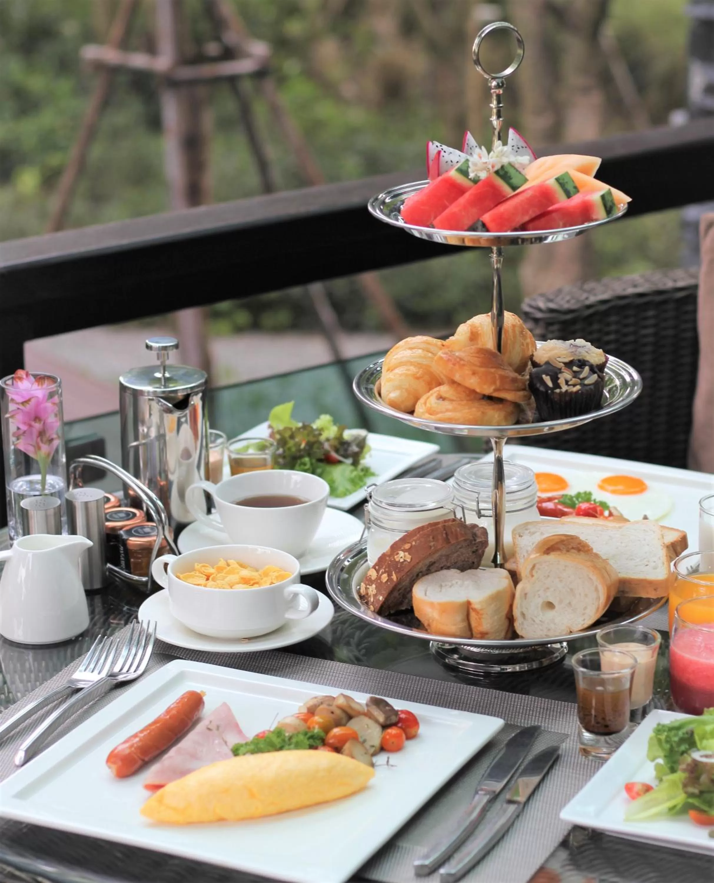 Breakfast in North Hill City Resort