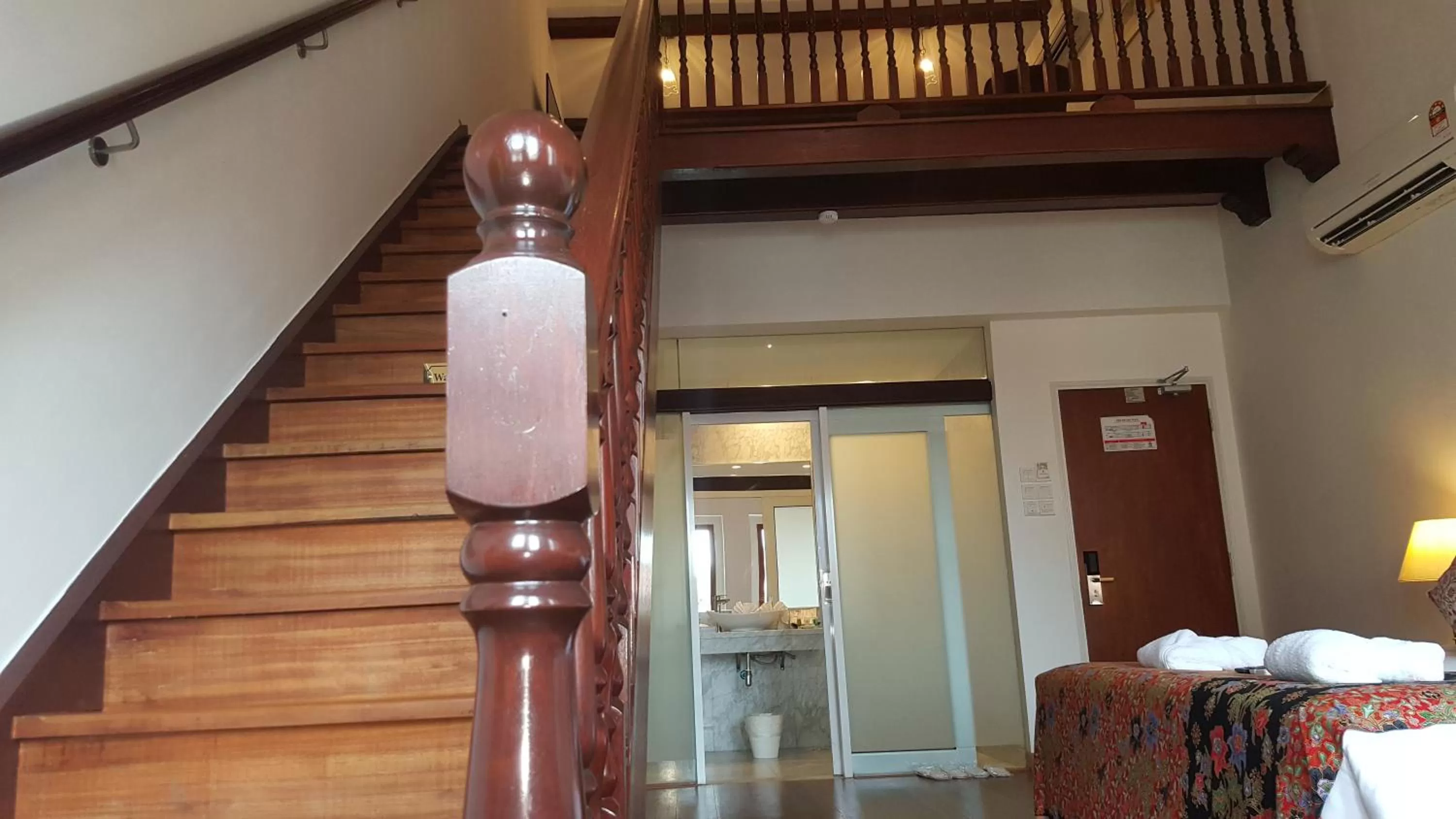 Heeren Straits Hotel