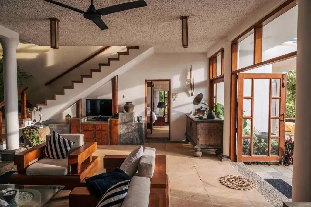 Lobby/Reception in Sānti Beach House with pool & beach