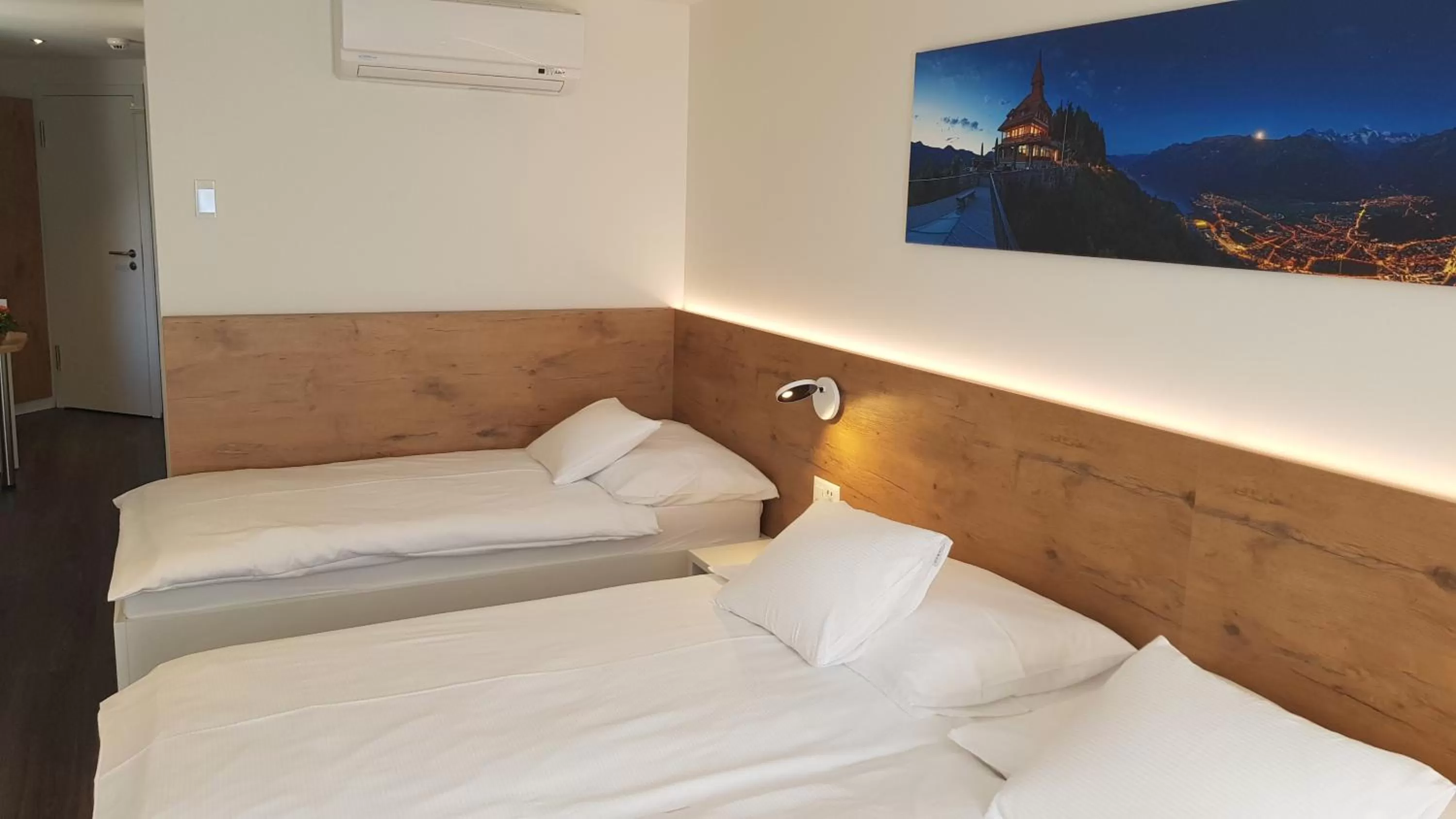 Photo of the whole room, Bed in Hotel Bernerhof